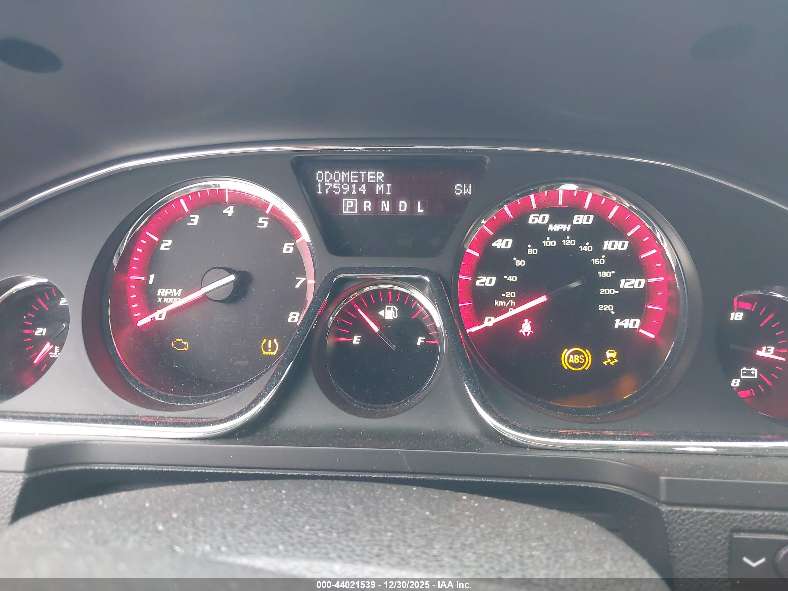 GMC ACADIA image 7