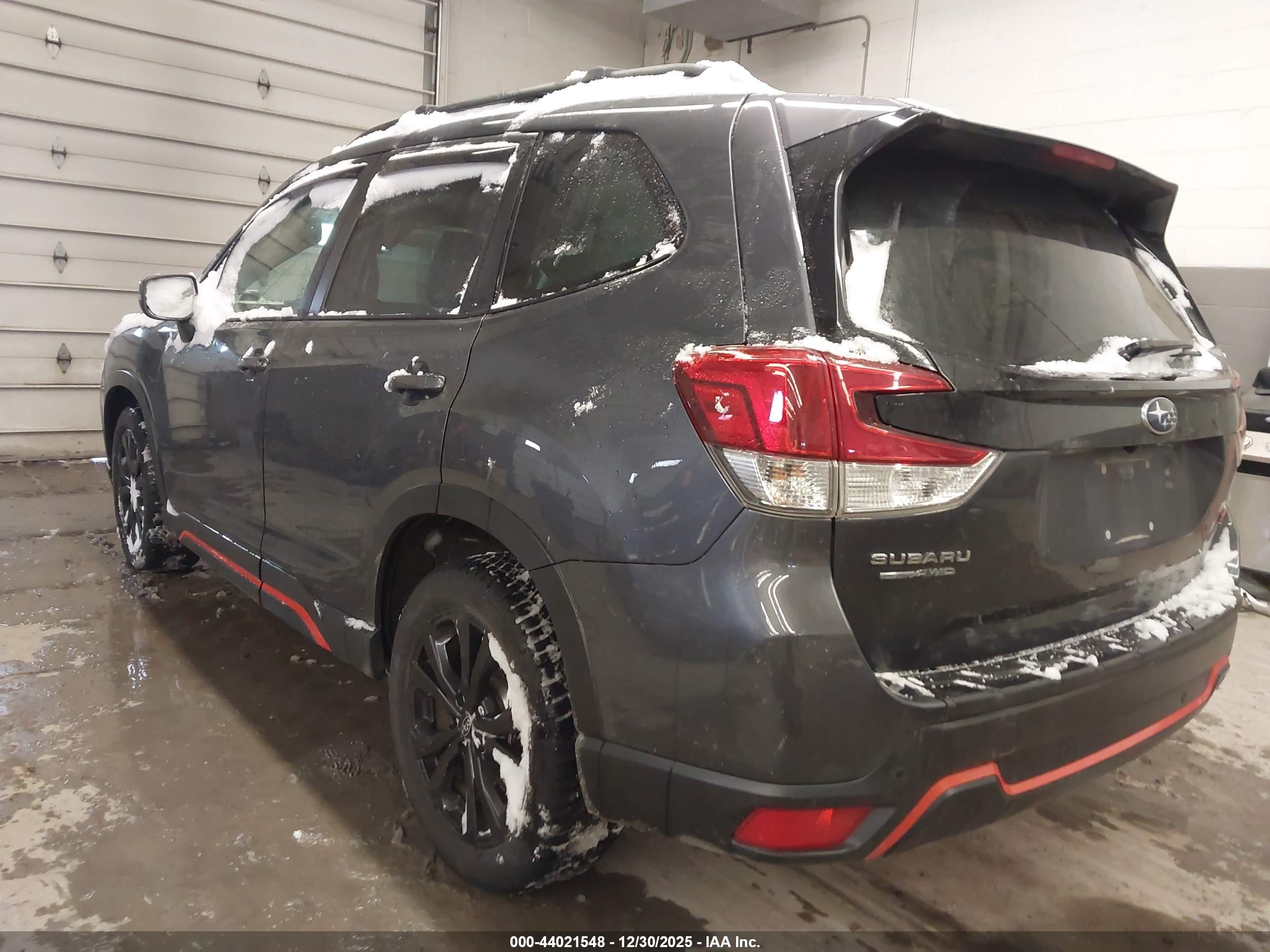 SUBARU FORESTER image 3