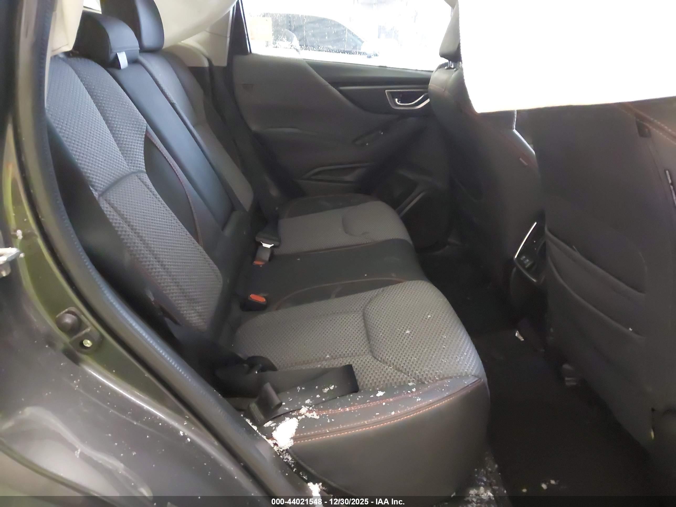SUBARU FORESTER image 8
