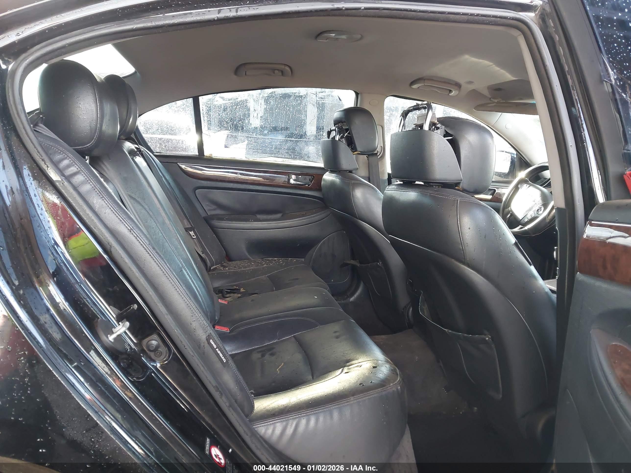 HYUNDAI GENESIS image 8
