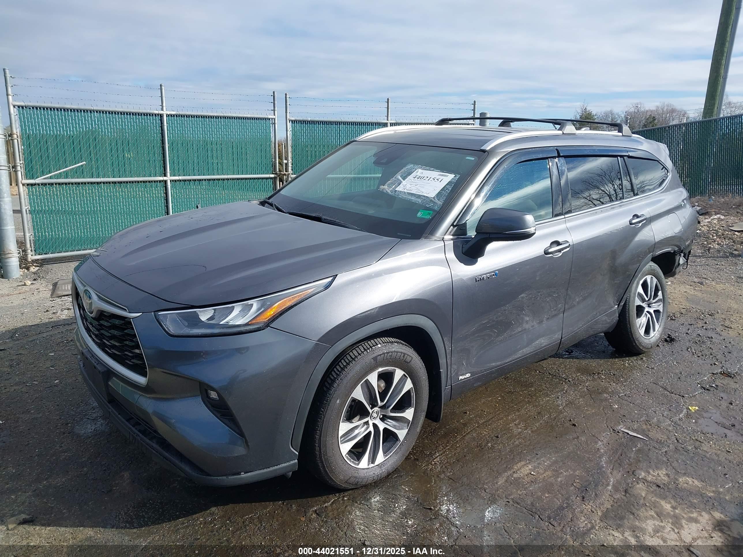 TOYOTA HIGHLANDER image 2