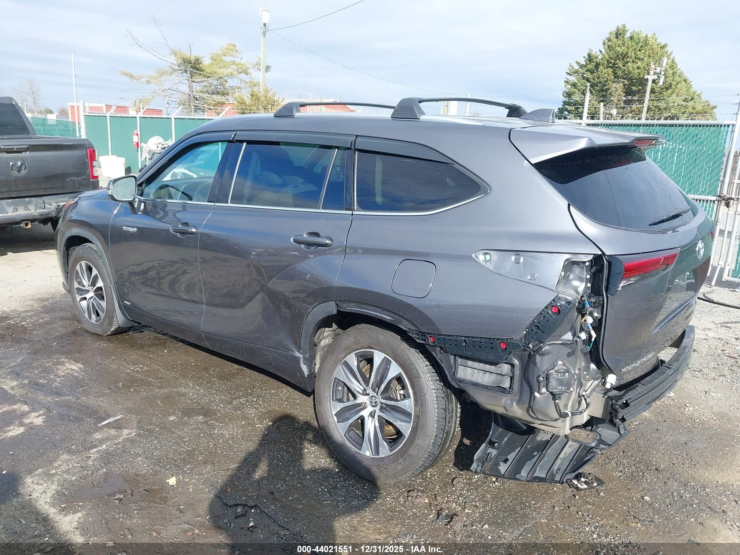 TOYOTA HIGHLANDER image 3
