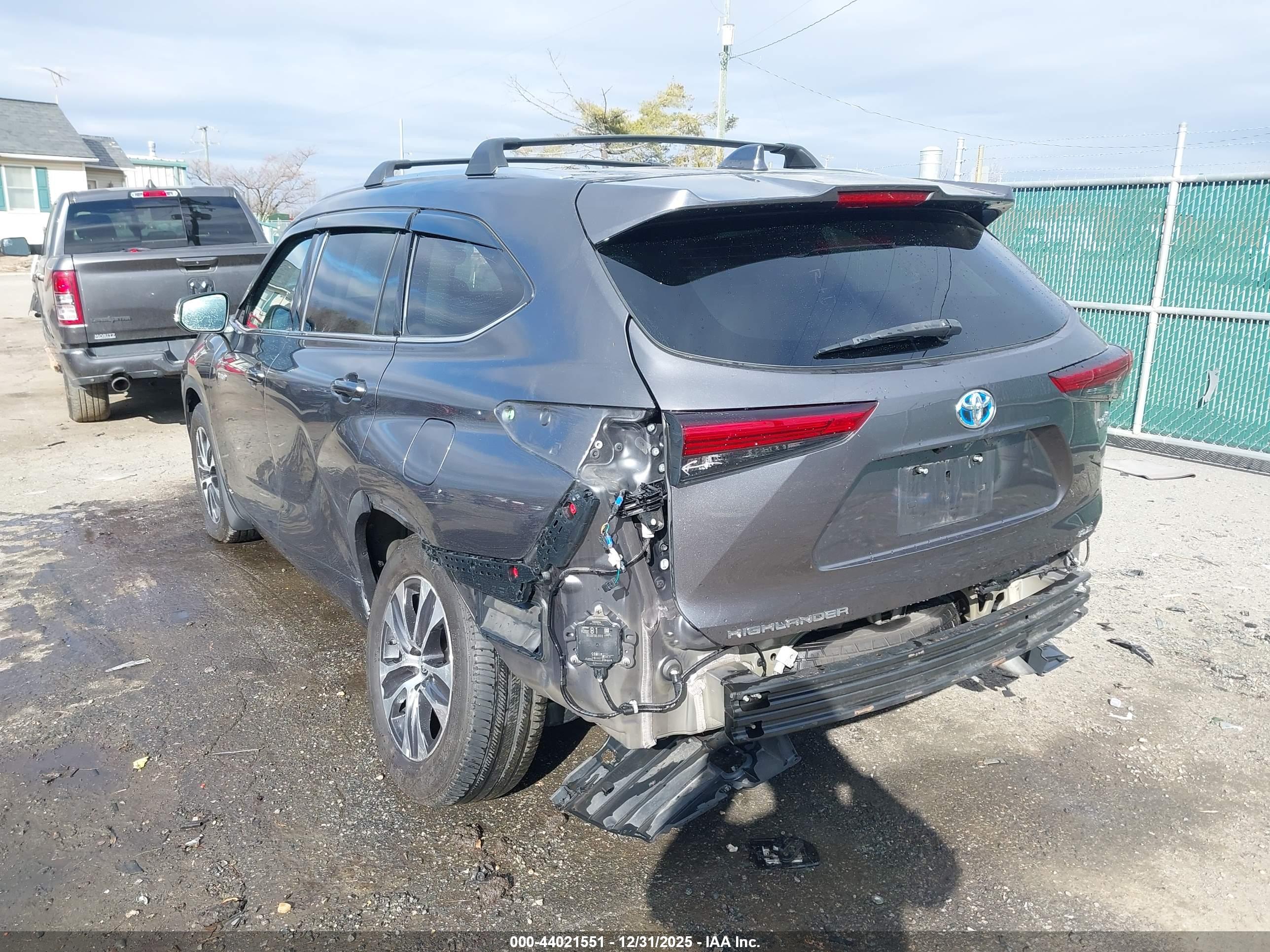 TOYOTA HIGHLANDER image 6