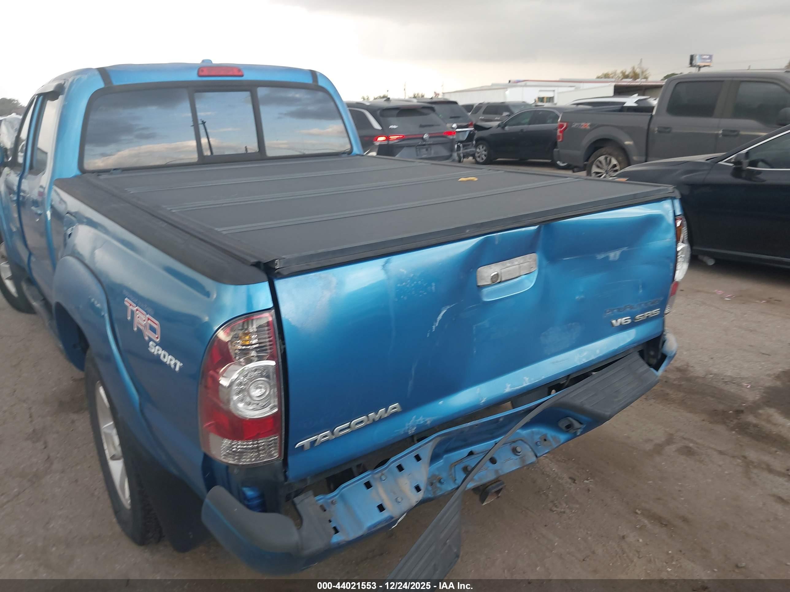 TOYOTA TACOMA image 6