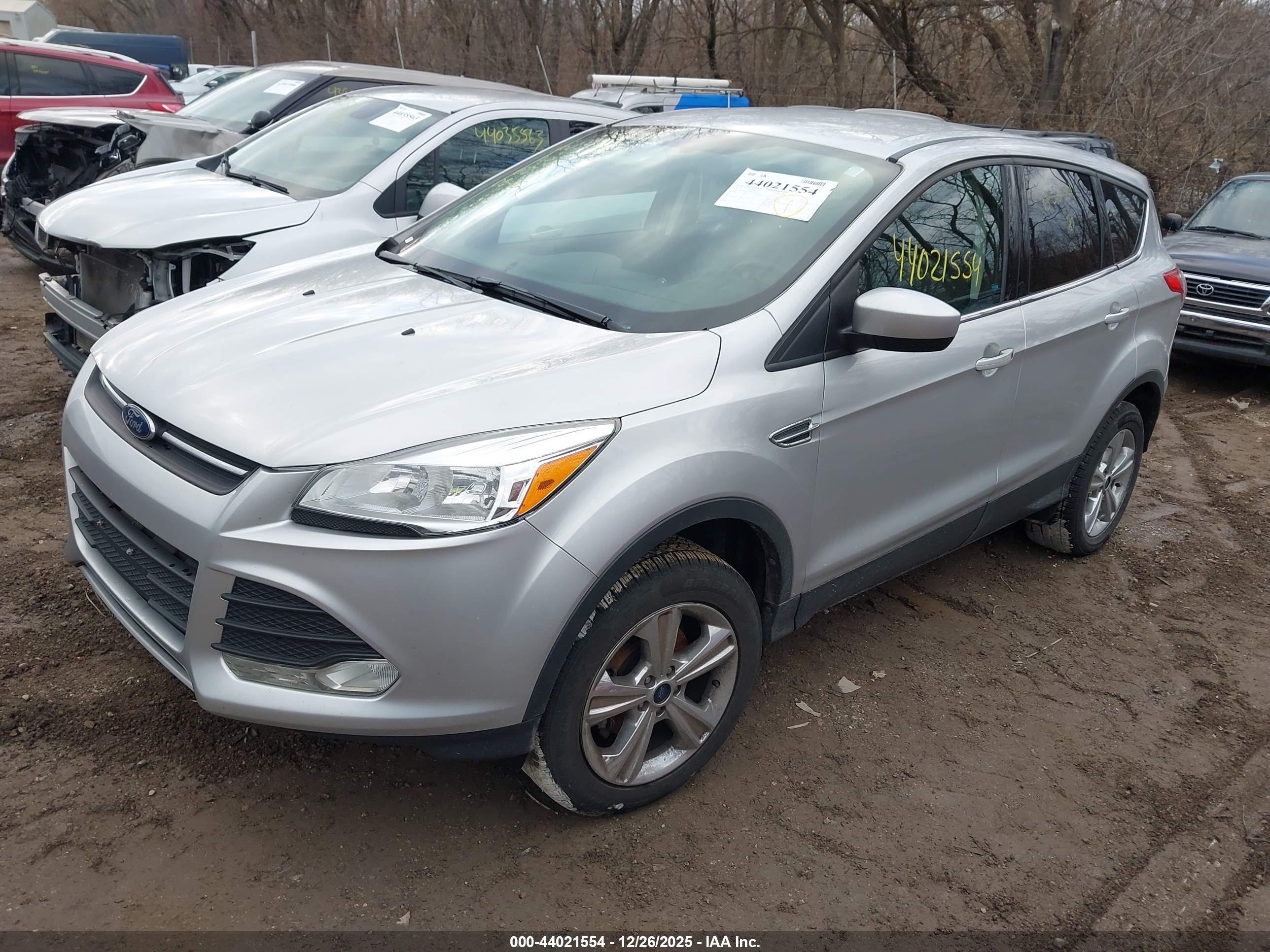 FORD ESCAPE image 2