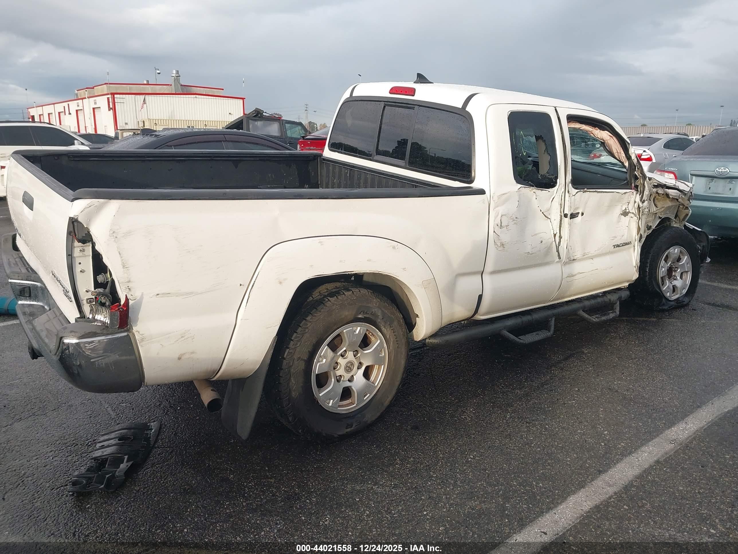 TOYOTA TACOMA image 4