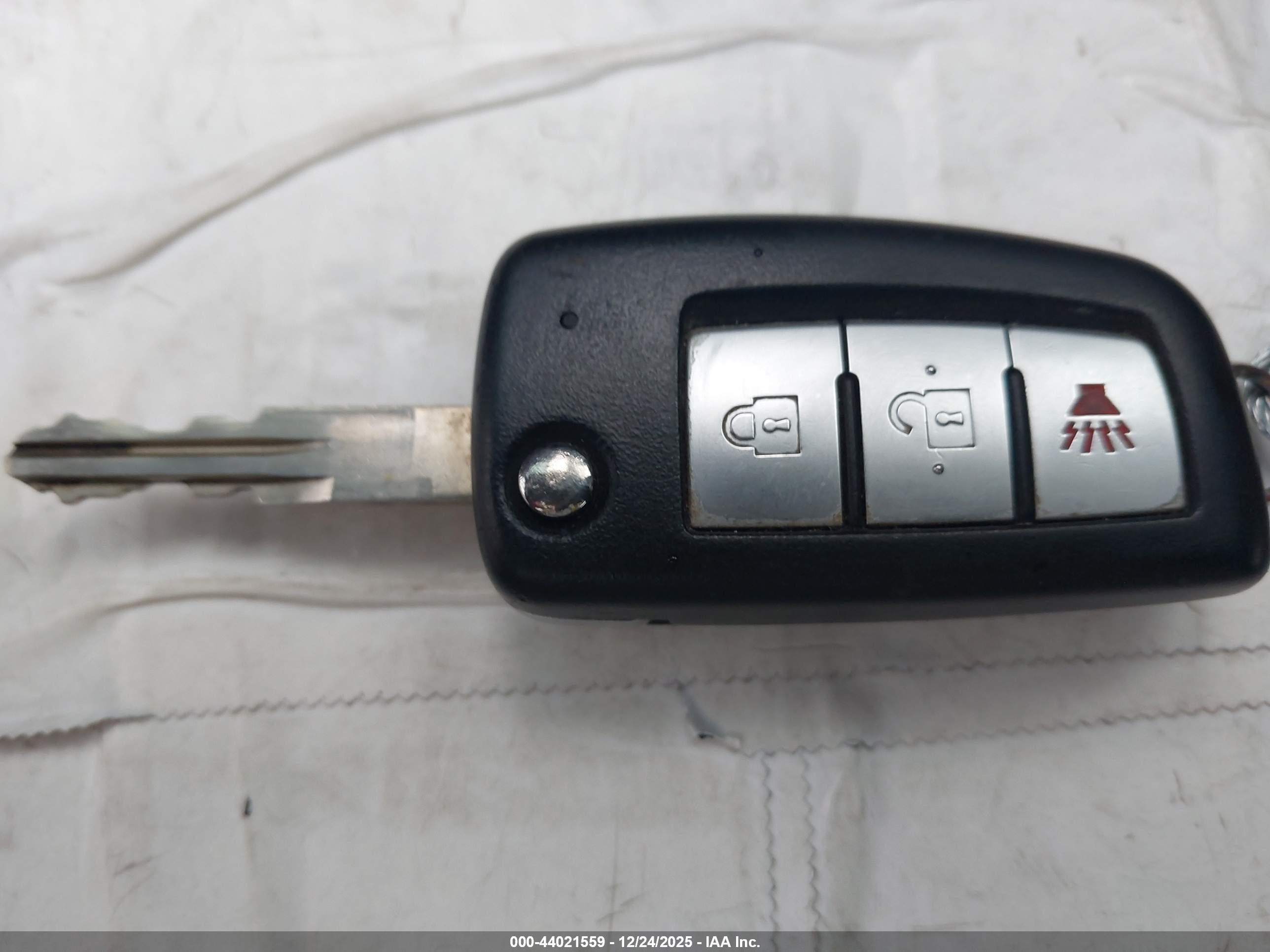 NISSAN ROGUE image 11