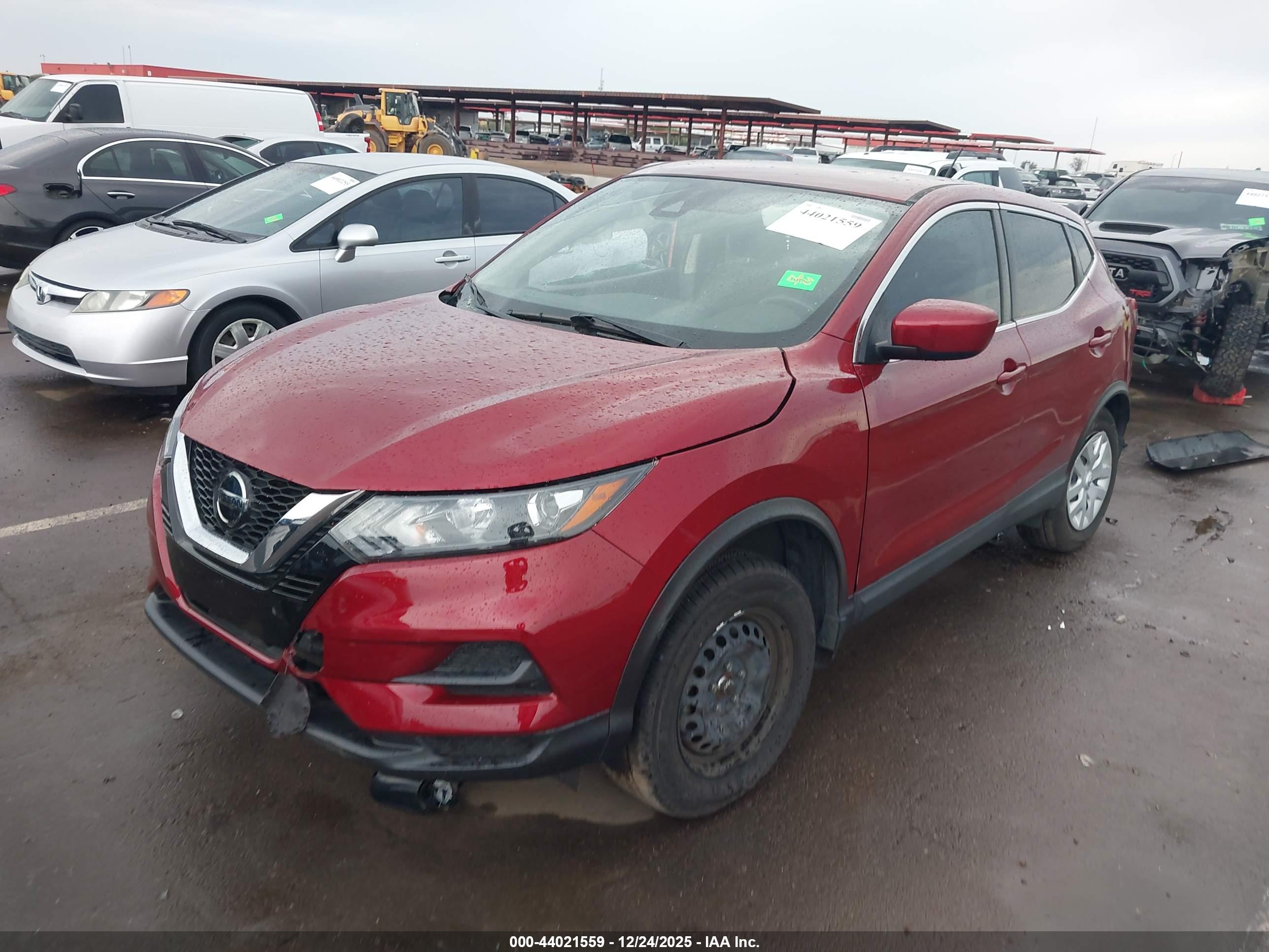 NISSAN ROGUE image 2