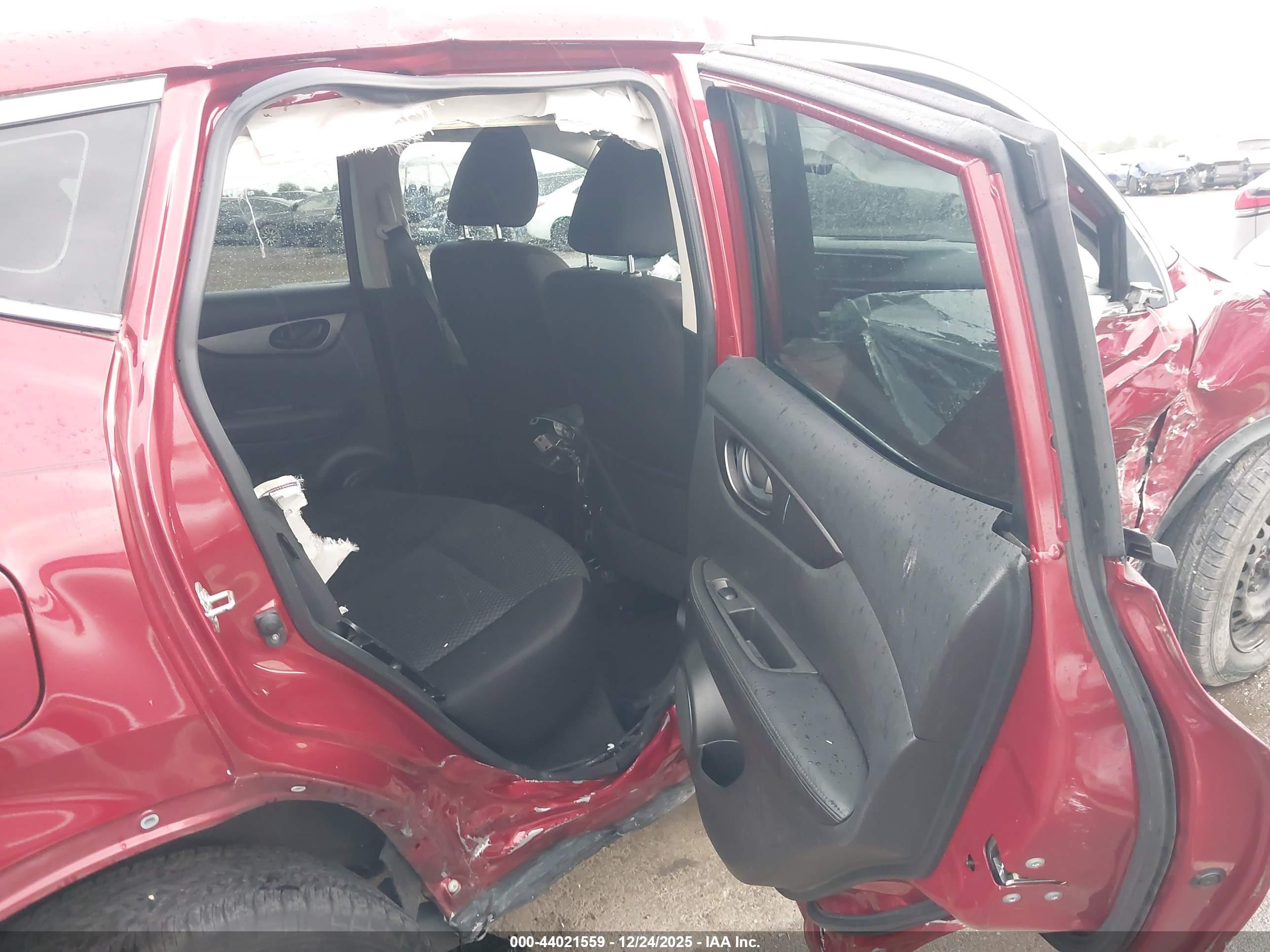 NISSAN ROGUE image 8