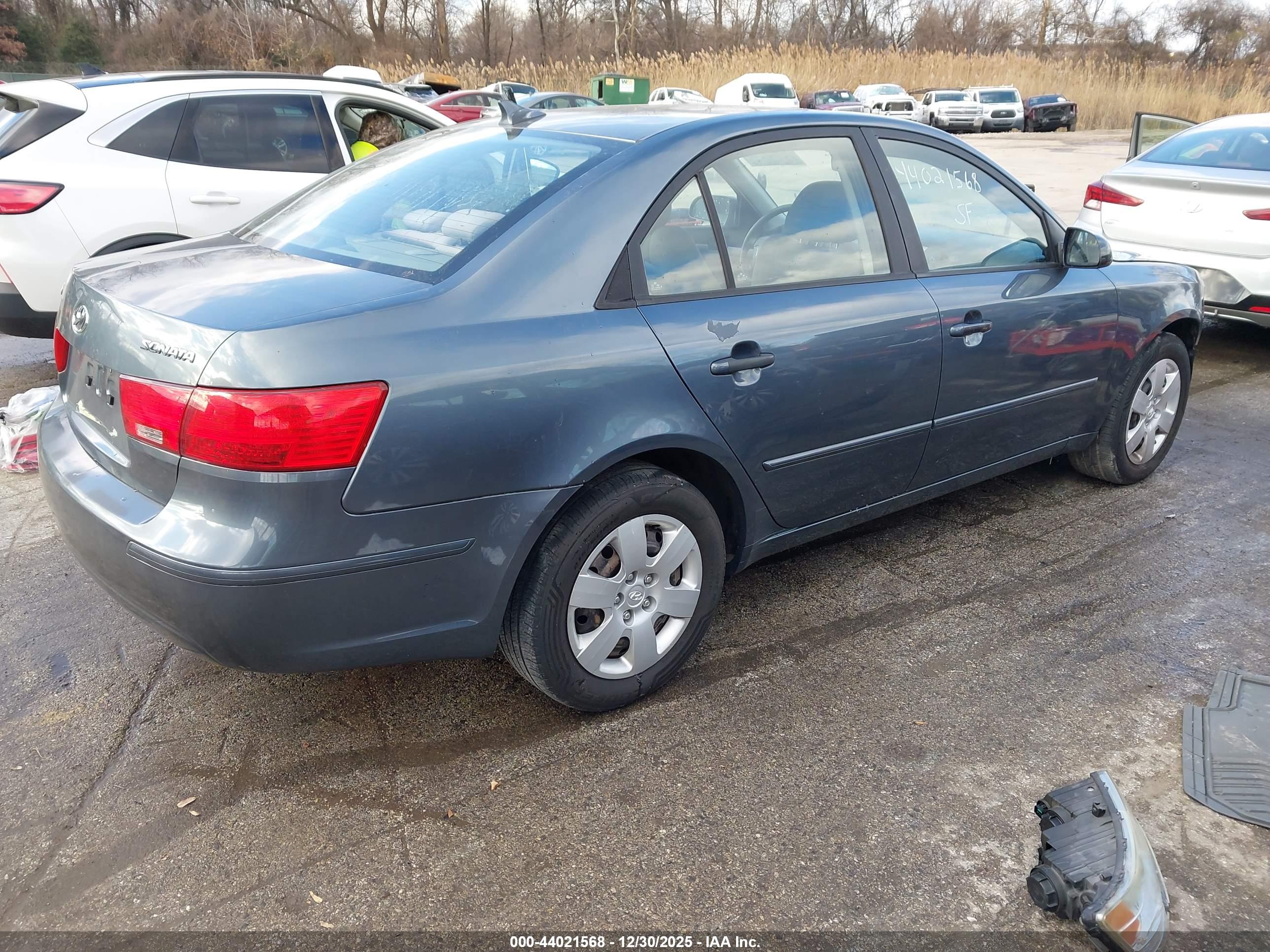 HYUNDAI SONATA image 4