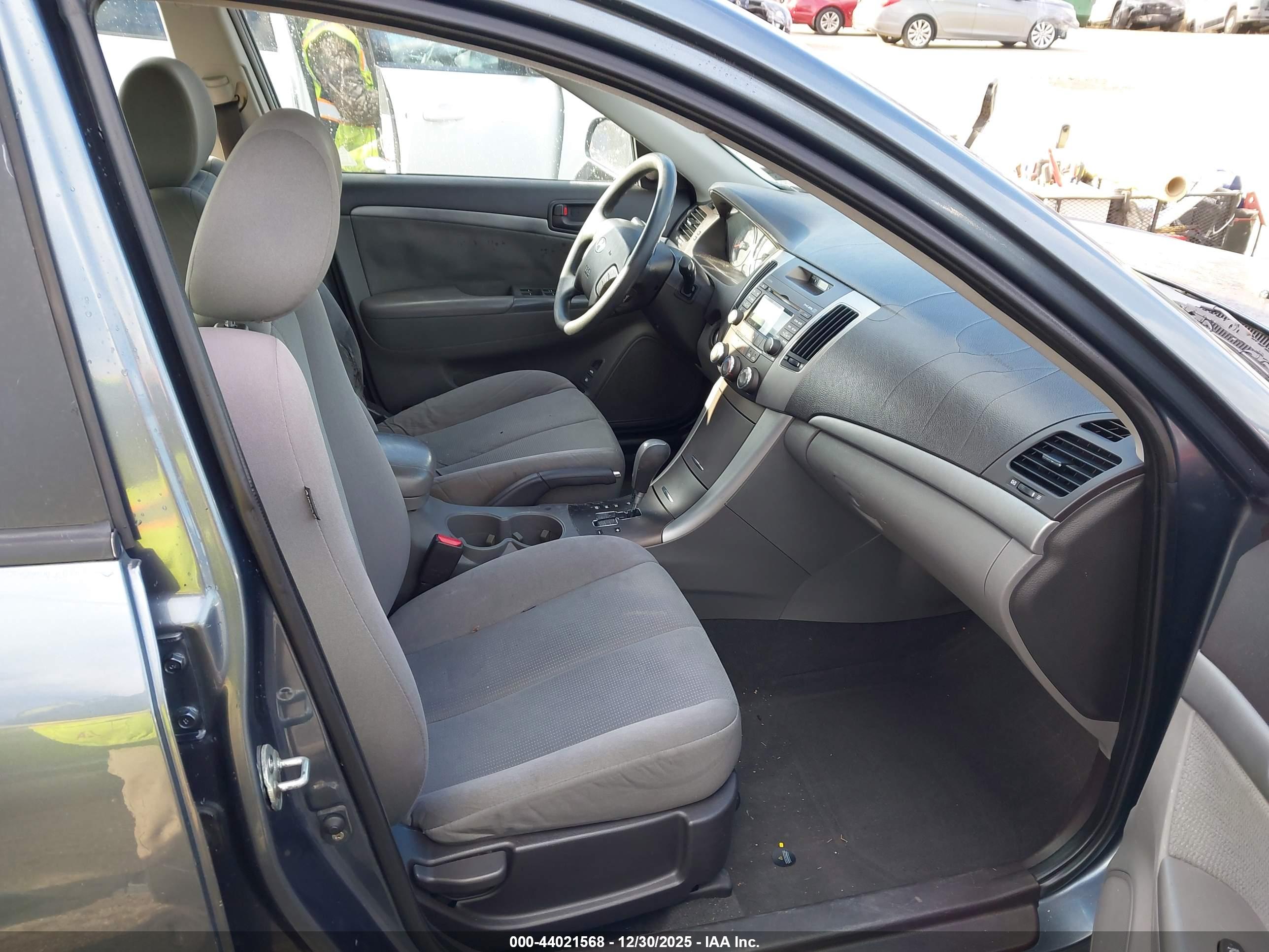 HYUNDAI SONATA image 5