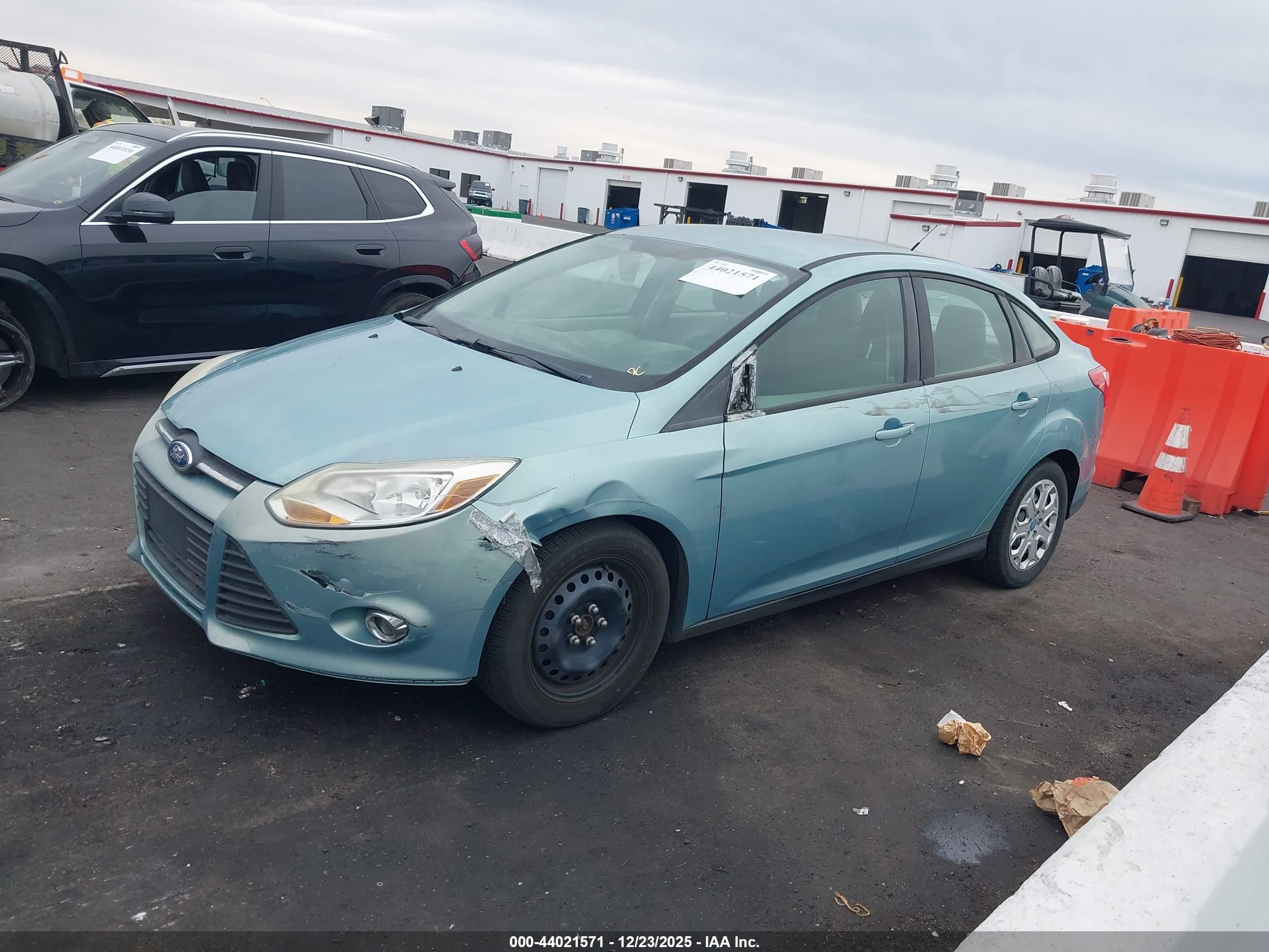 FORD FOCUS image 2