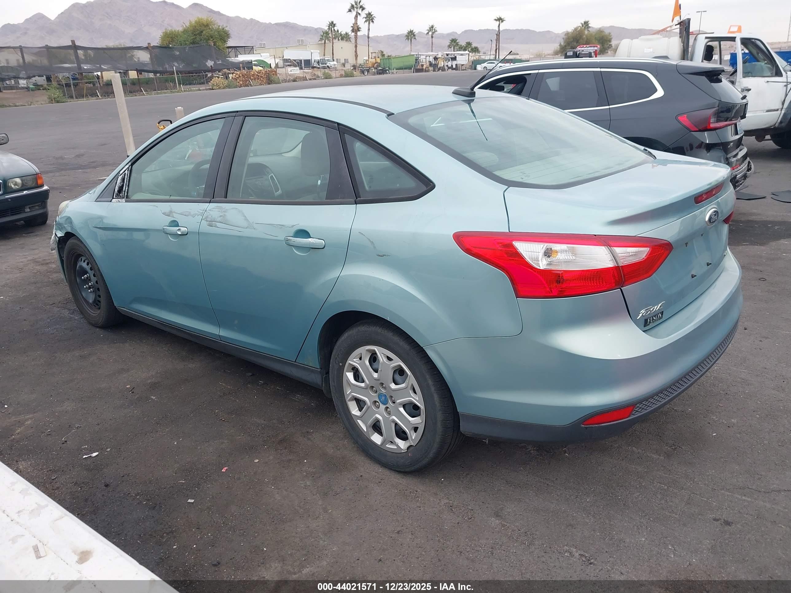 FORD FOCUS image 3