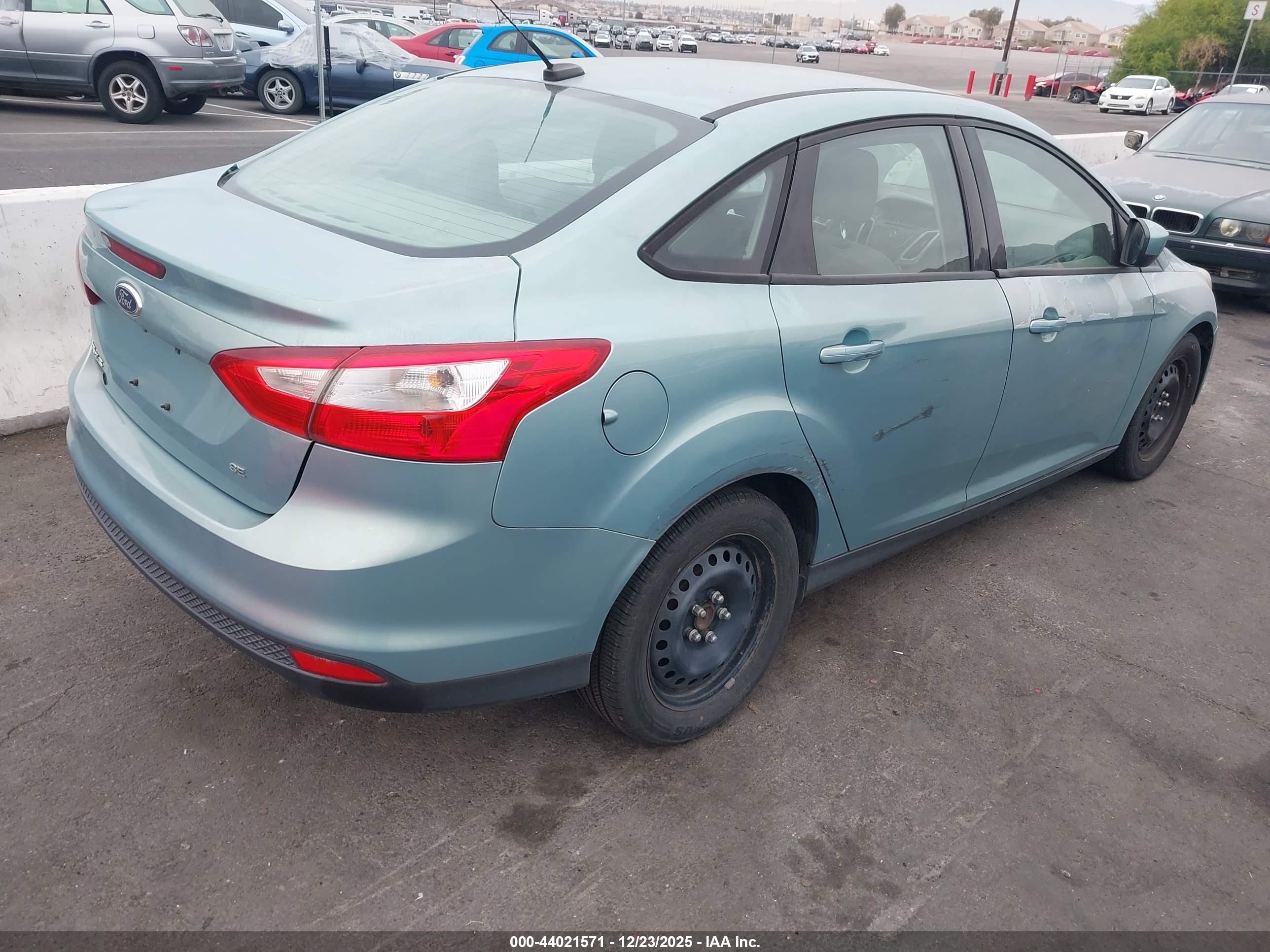 FORD FOCUS image 4