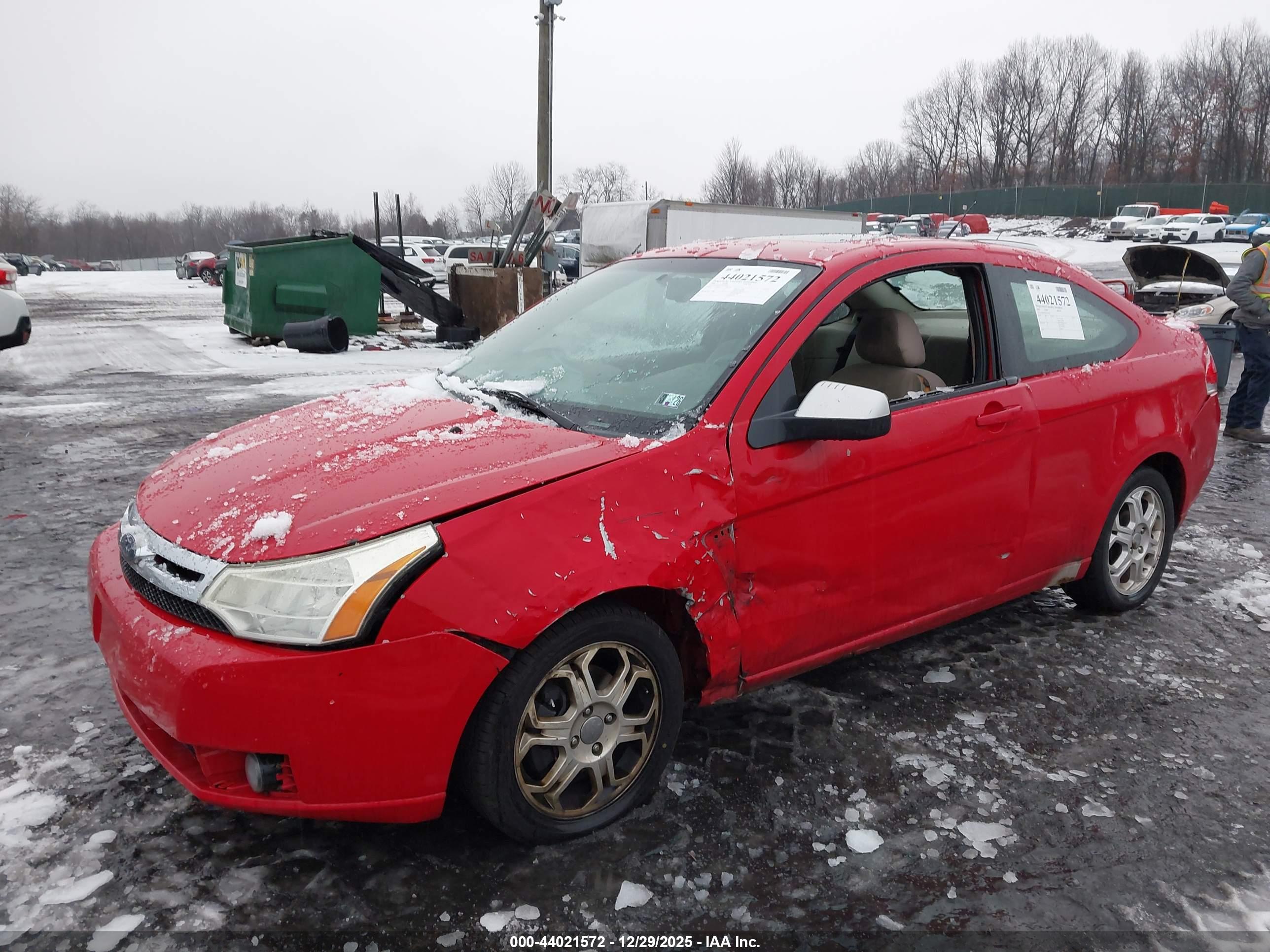 FORD FOCUS image 2