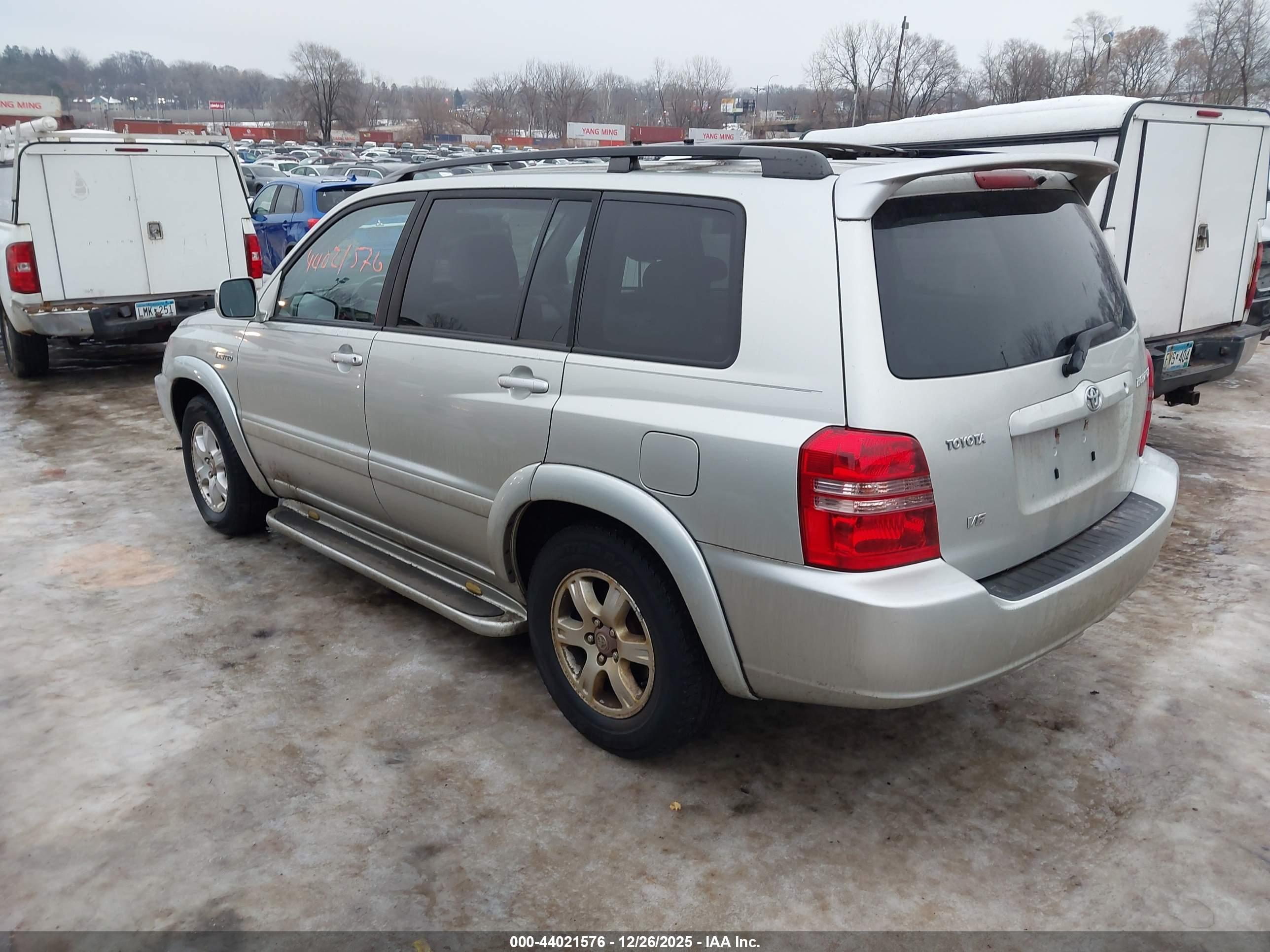TOYOTA HIGHLANDER image 3