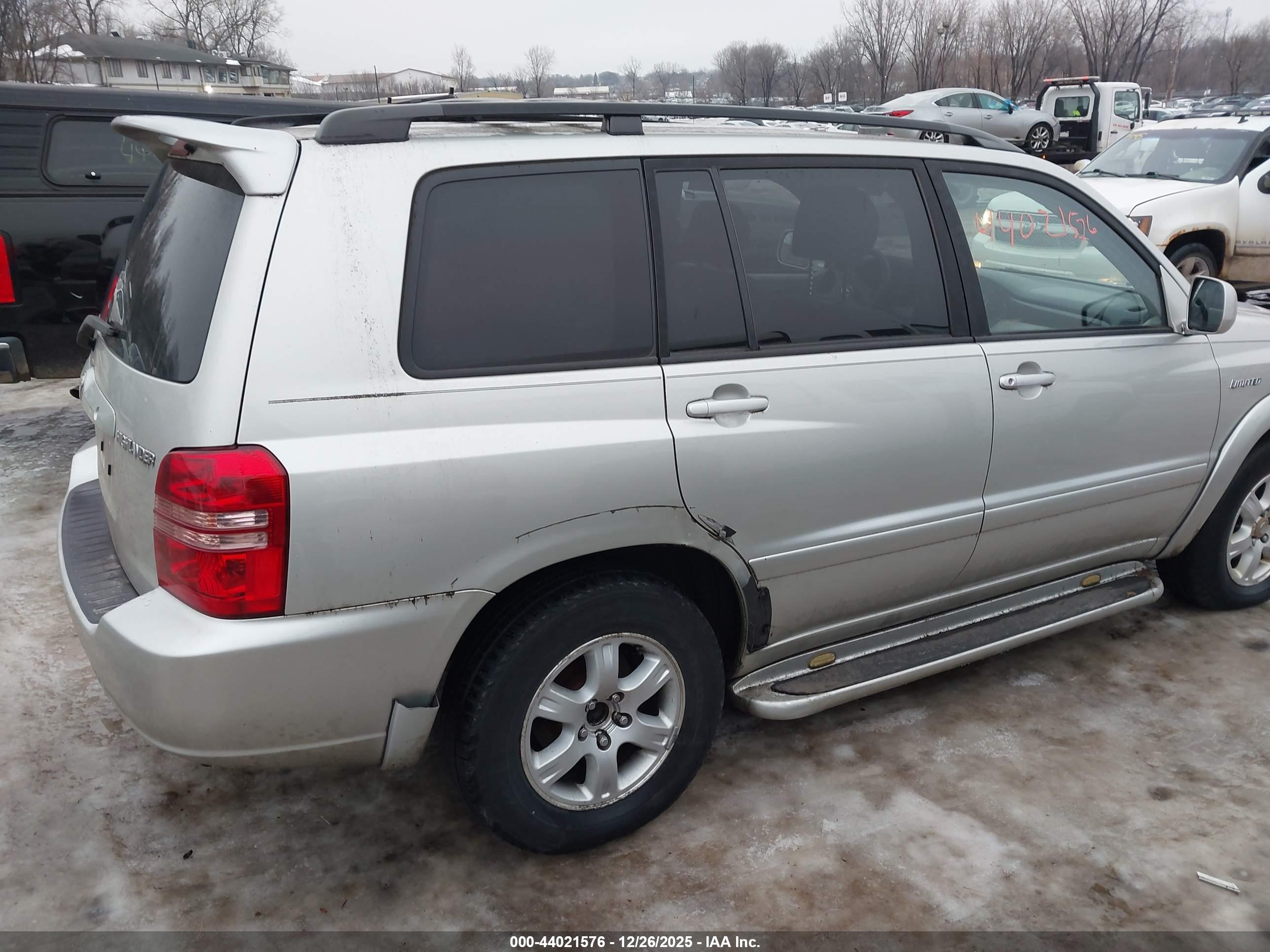 TOYOTA HIGHLANDER image 6