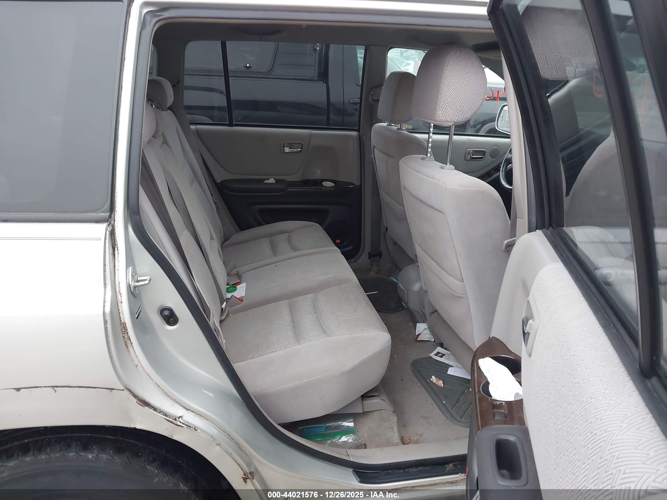 TOYOTA HIGHLANDER image 8