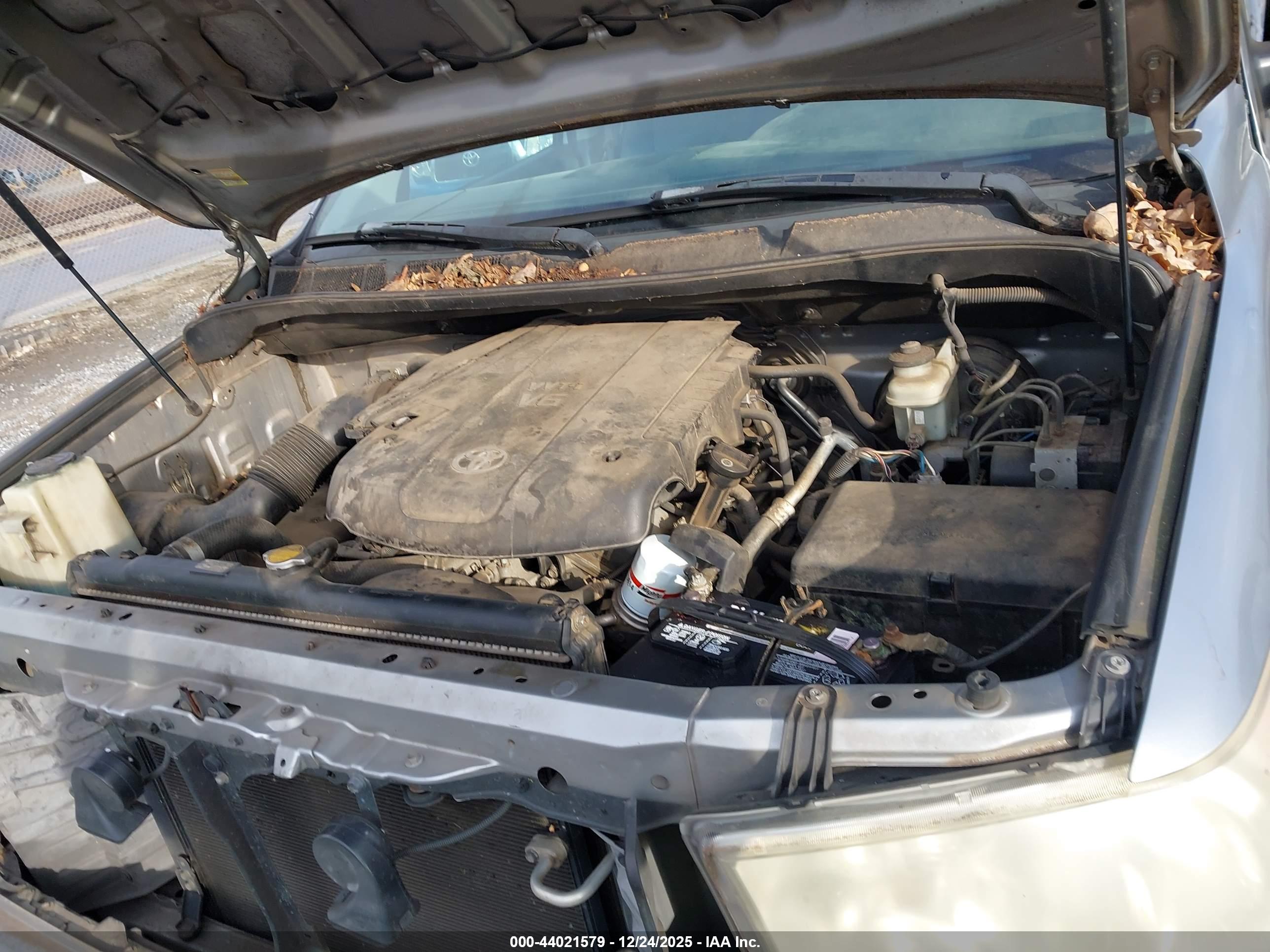 TOYOTA TUNDRA image 10
