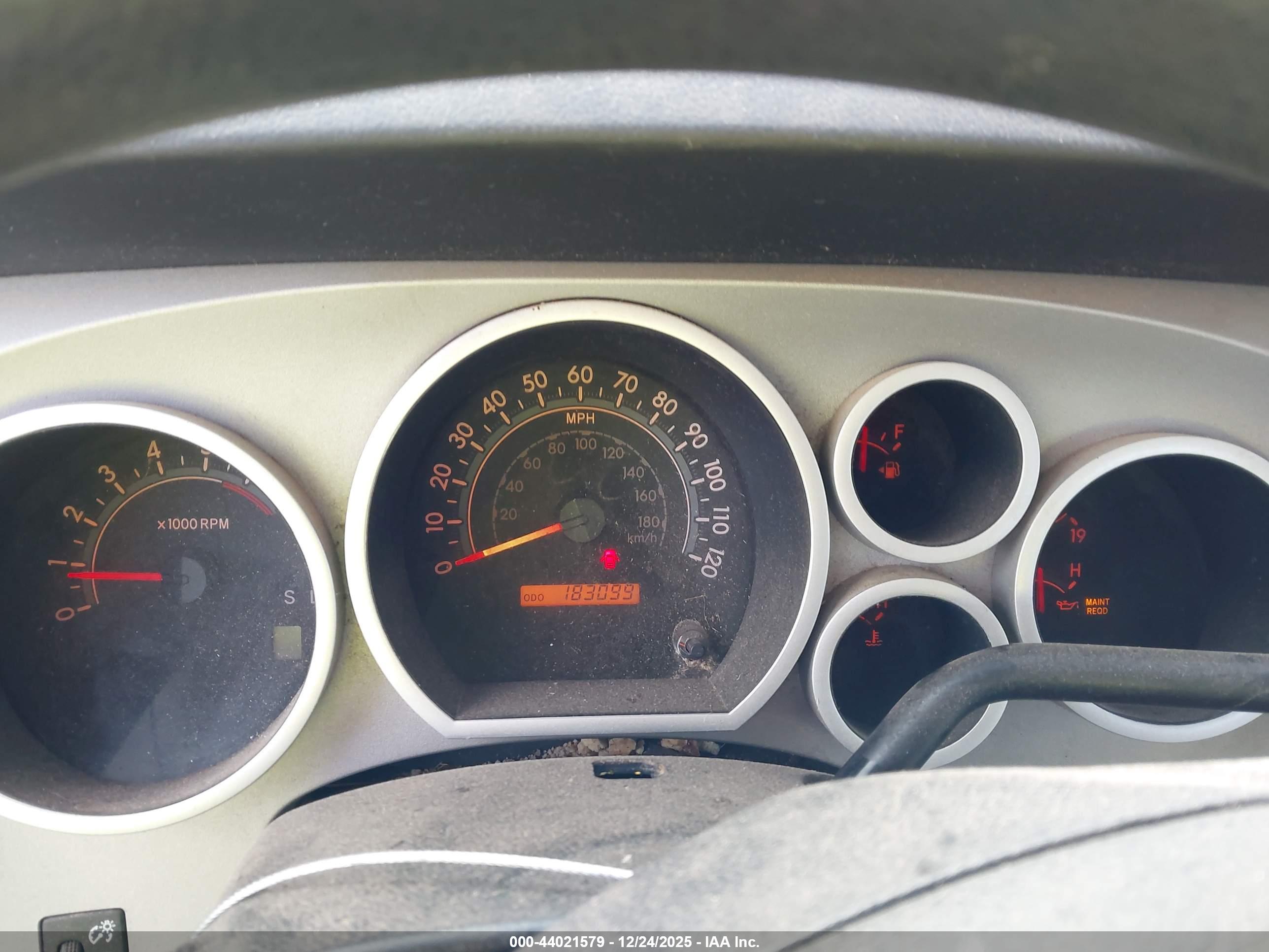TOYOTA TUNDRA image 7