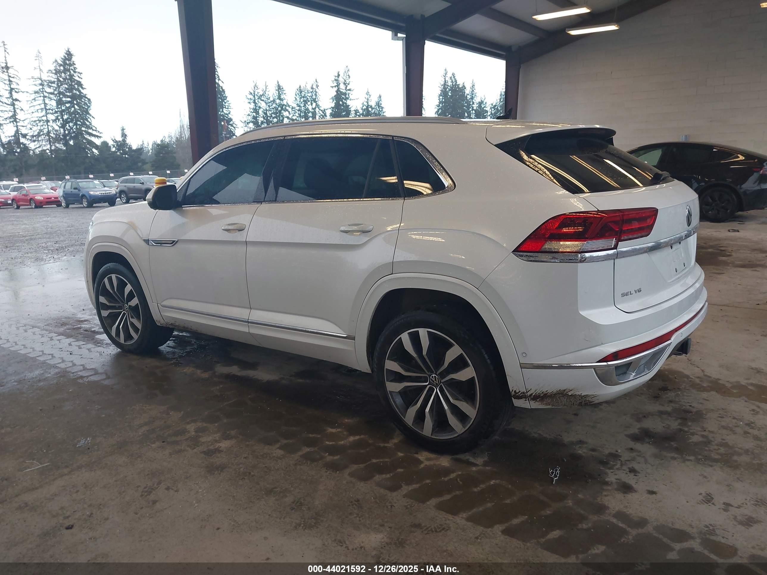 VOLKSWAGEN ATLAS image 3