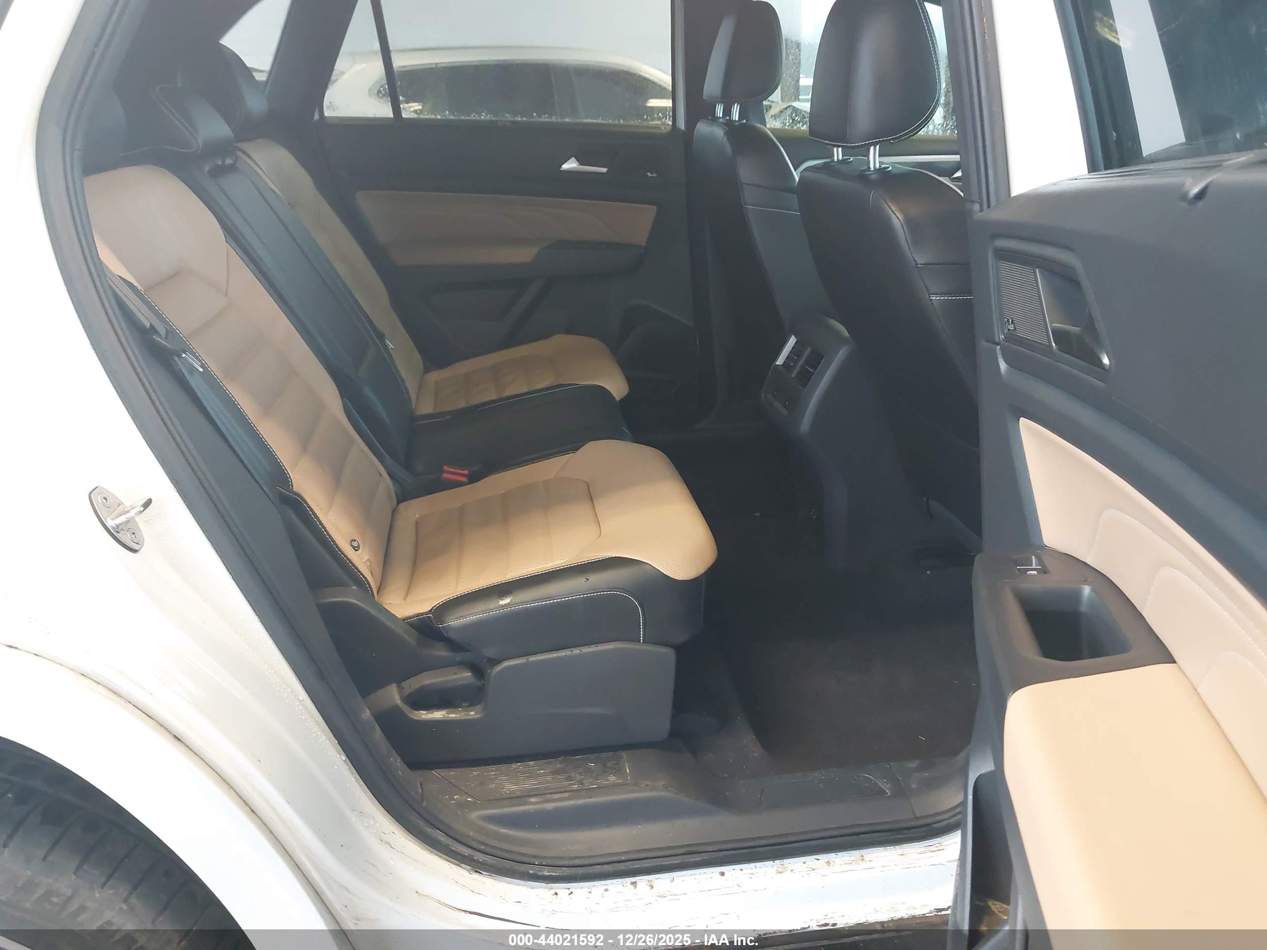 VOLKSWAGEN ATLAS image 8