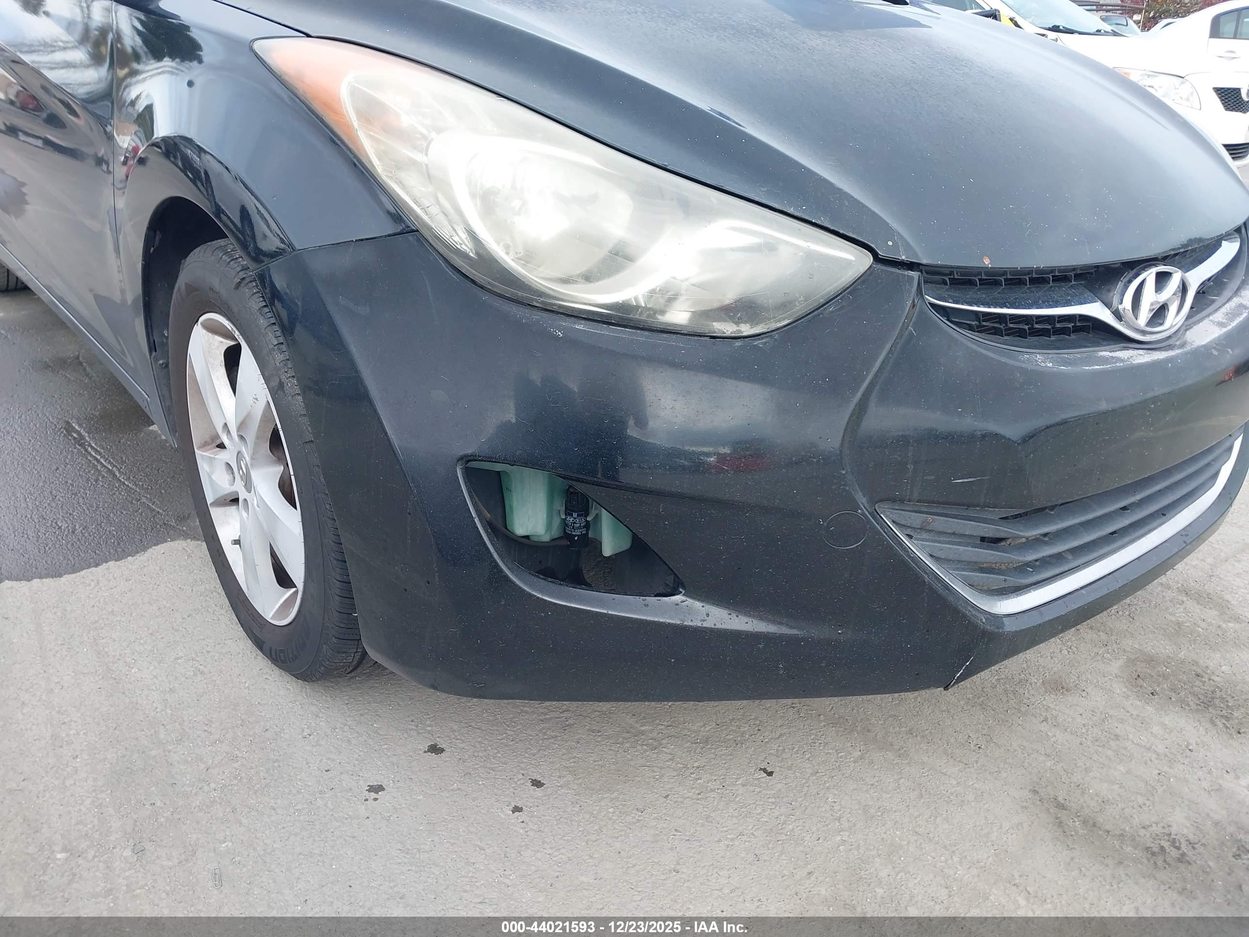 HYUNDAI ELANTRA image 6