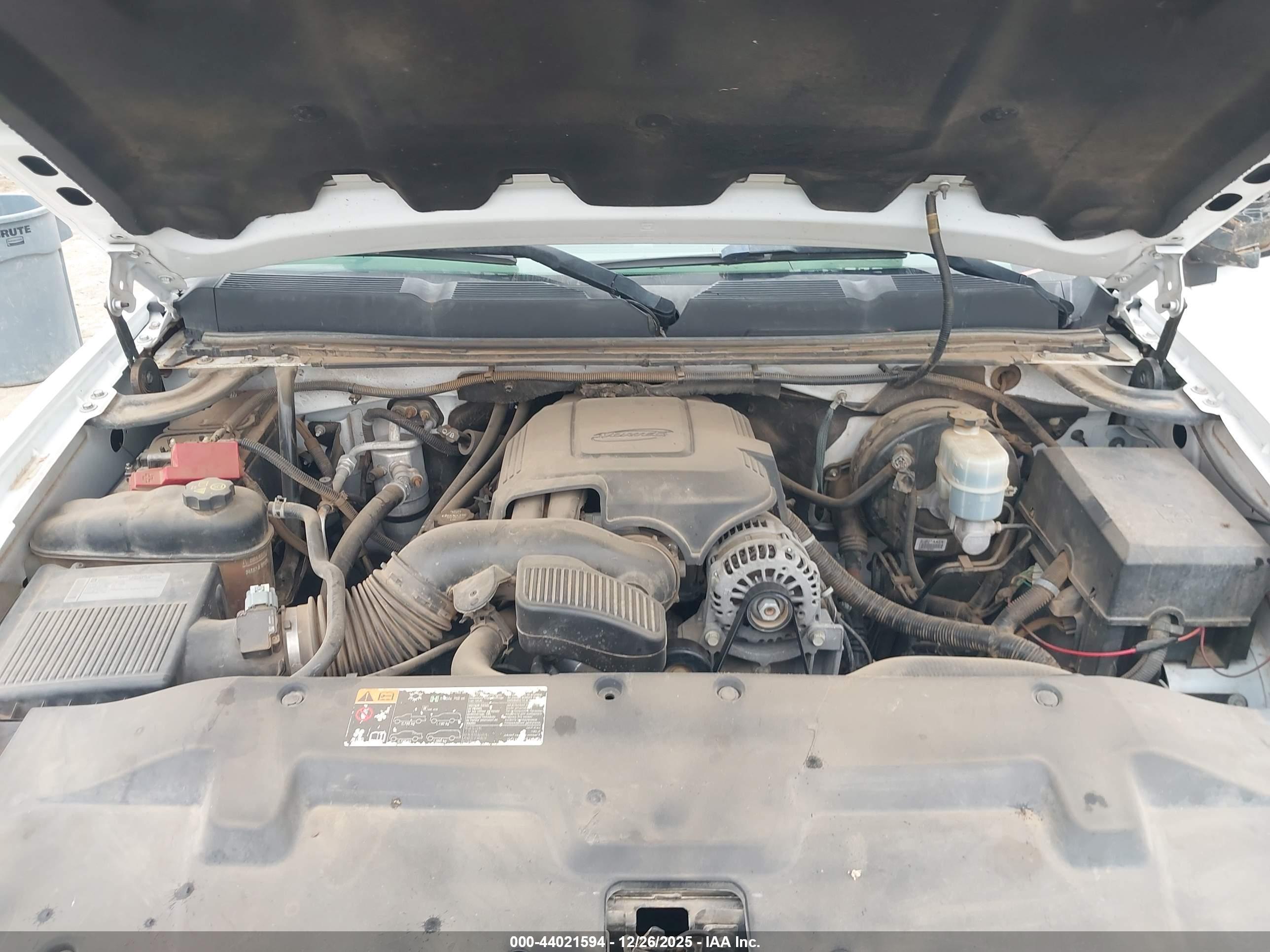 CHEVROLET SILVERADO image 10