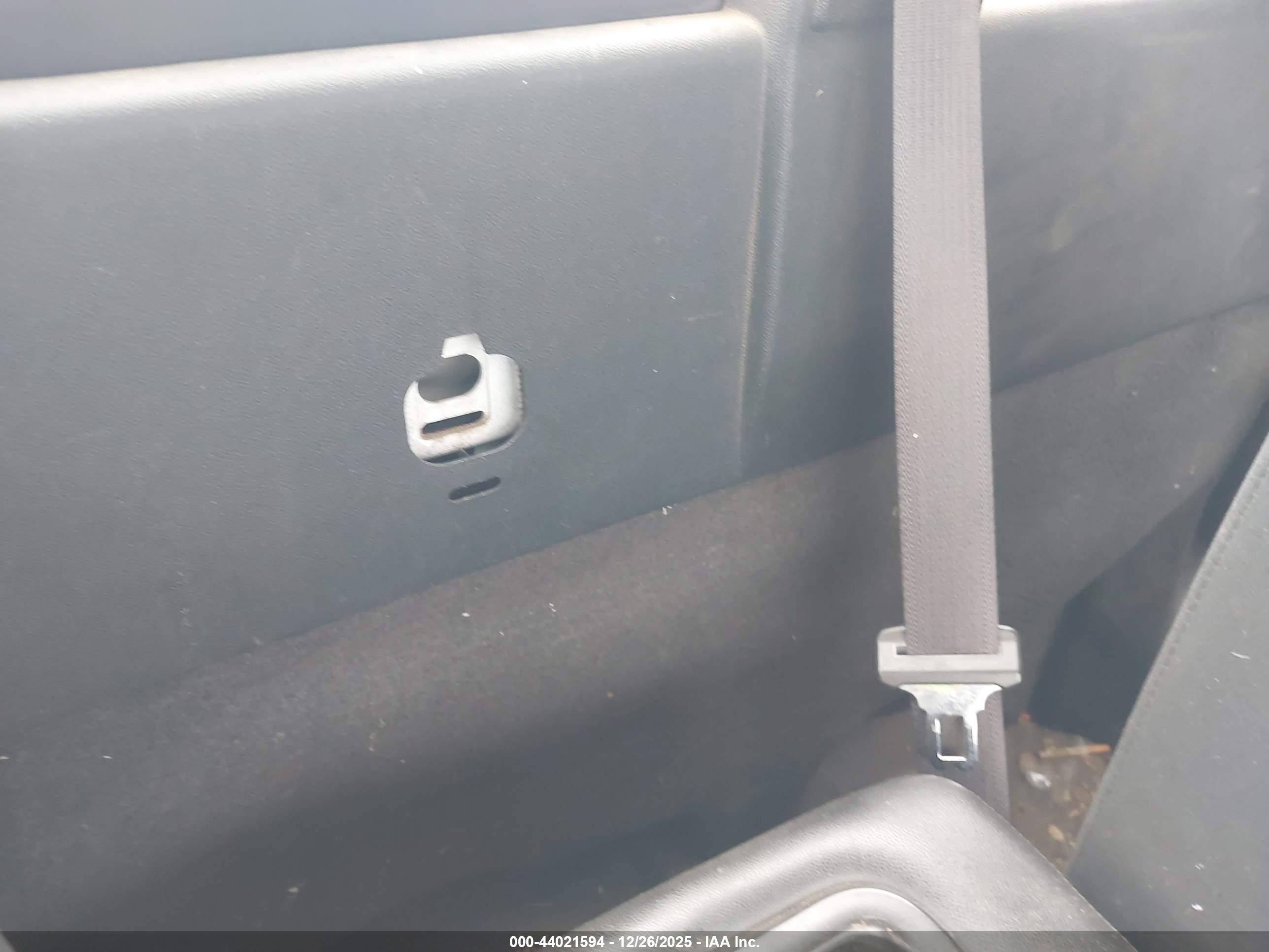 CHEVROLET SILVERADO image 8
