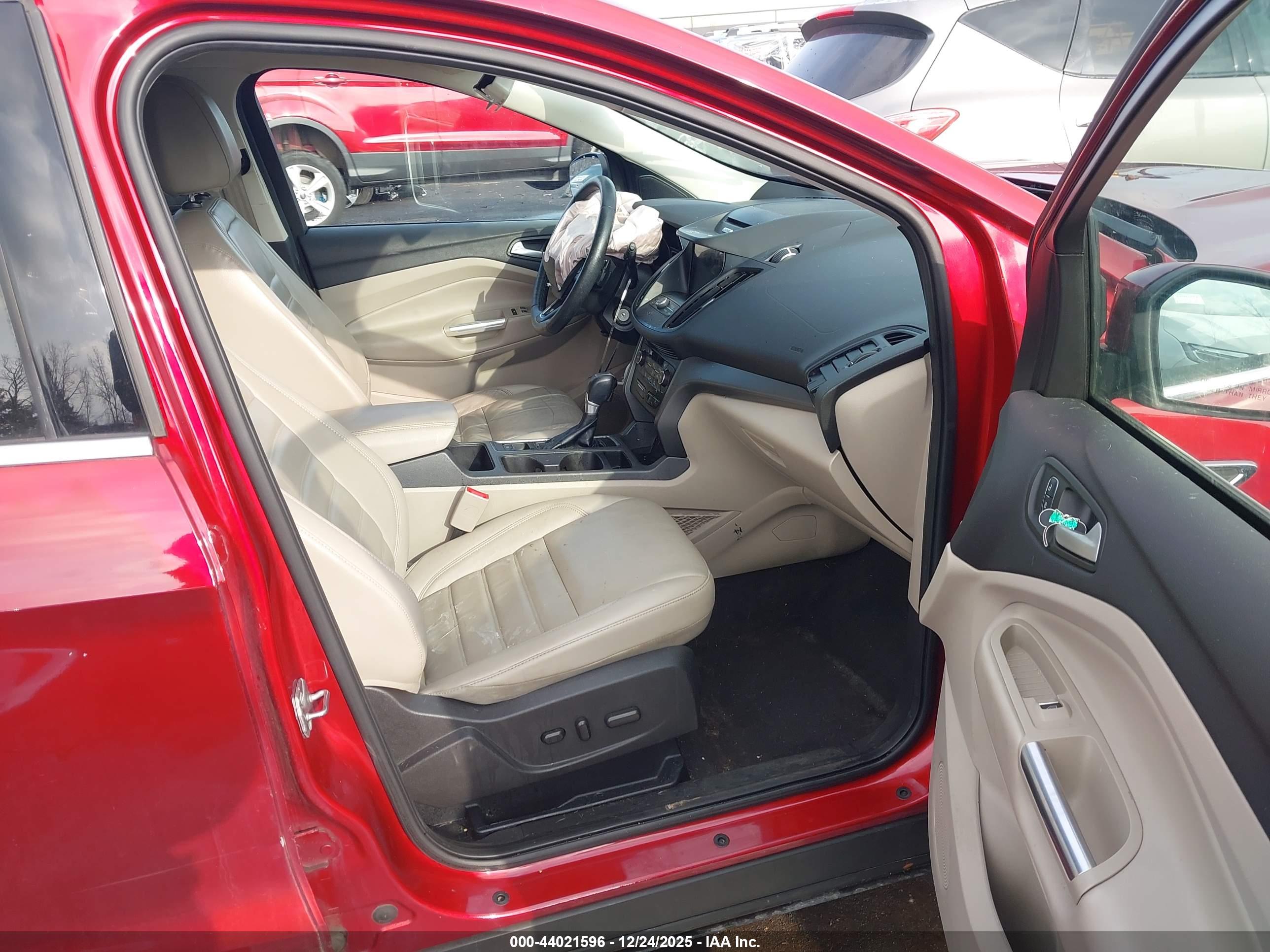 FORD ESCAPE image 5