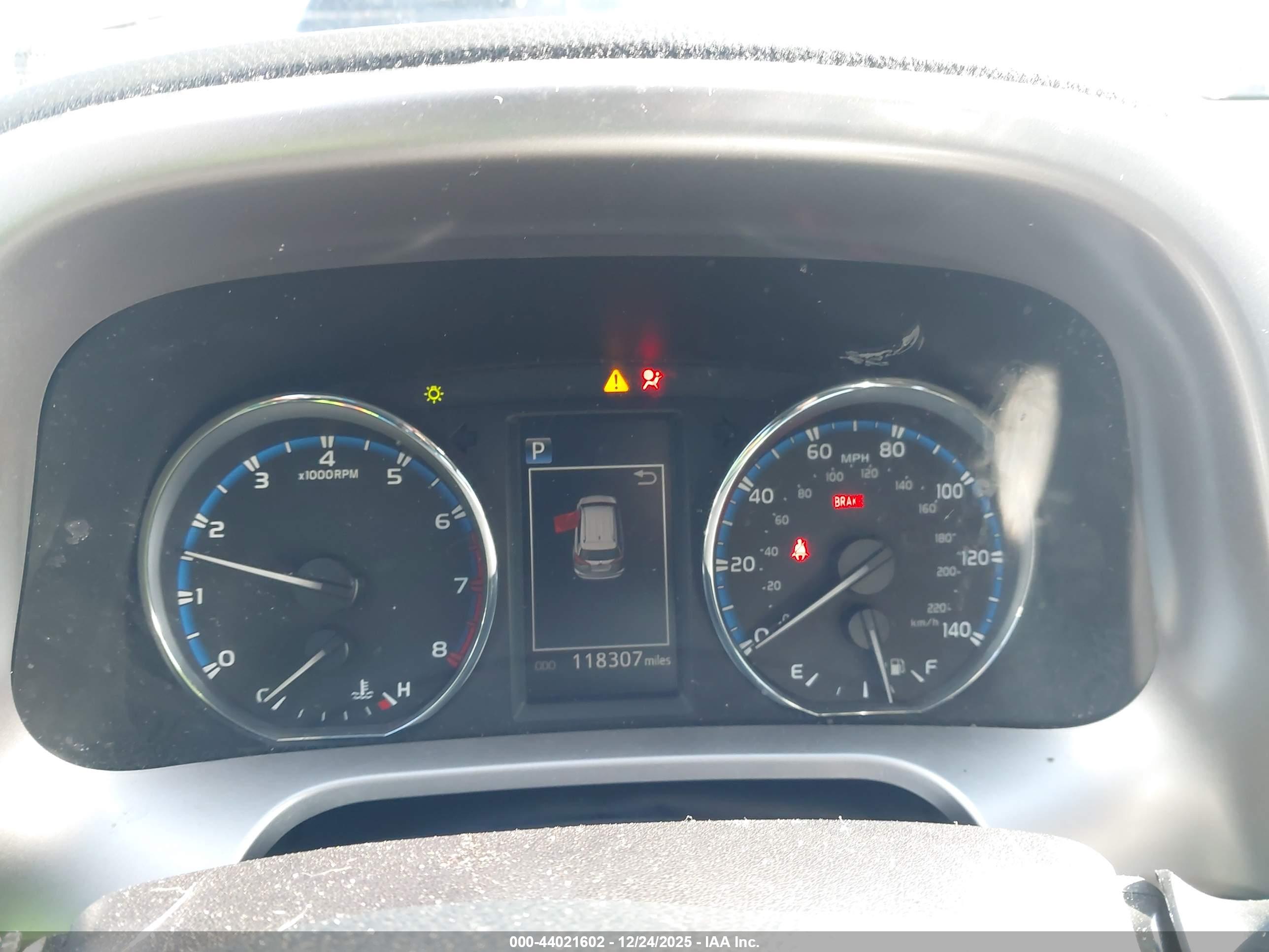 TOYOTA RAV4 image 7