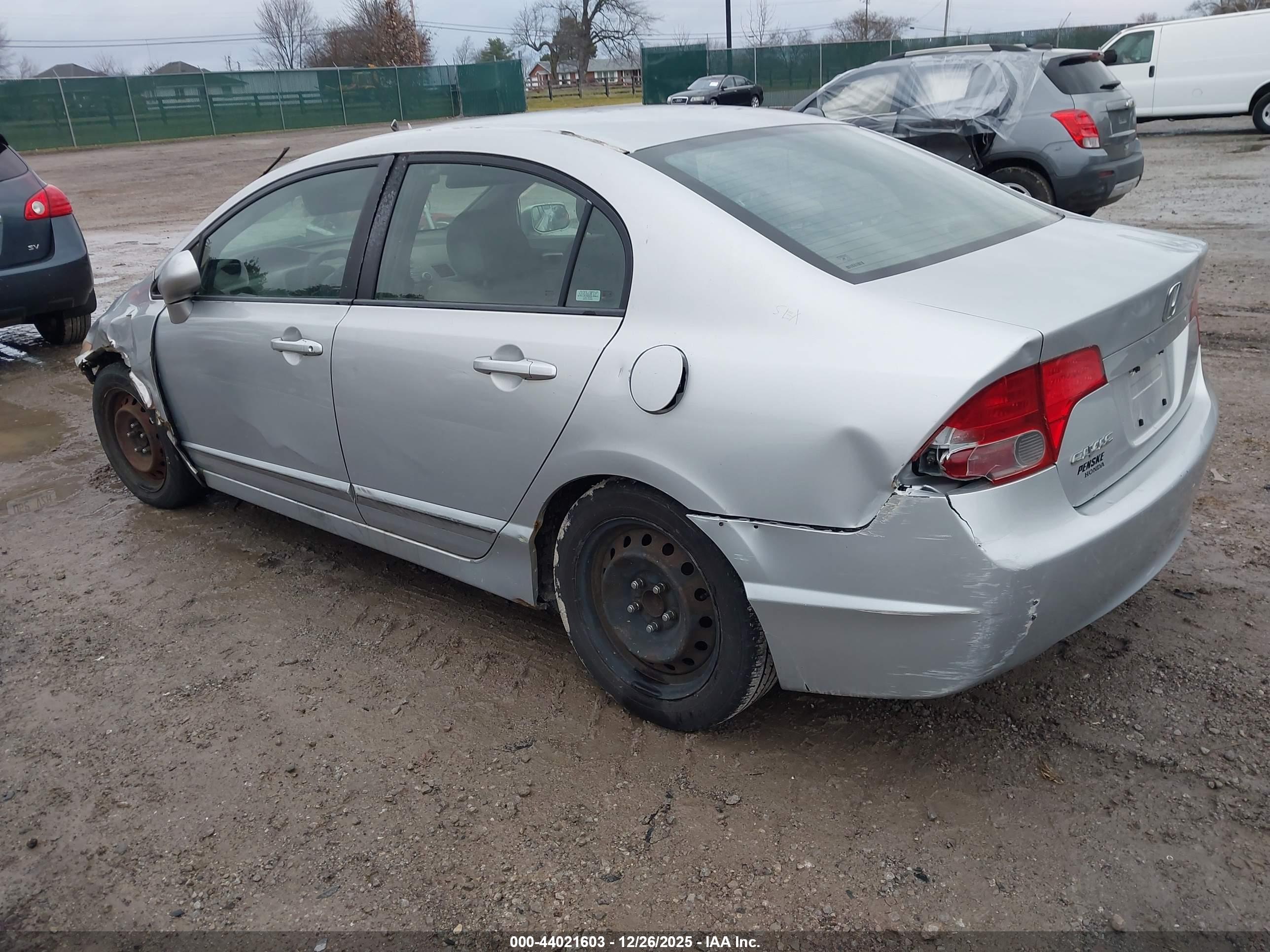 HONDA CIVIC image 3