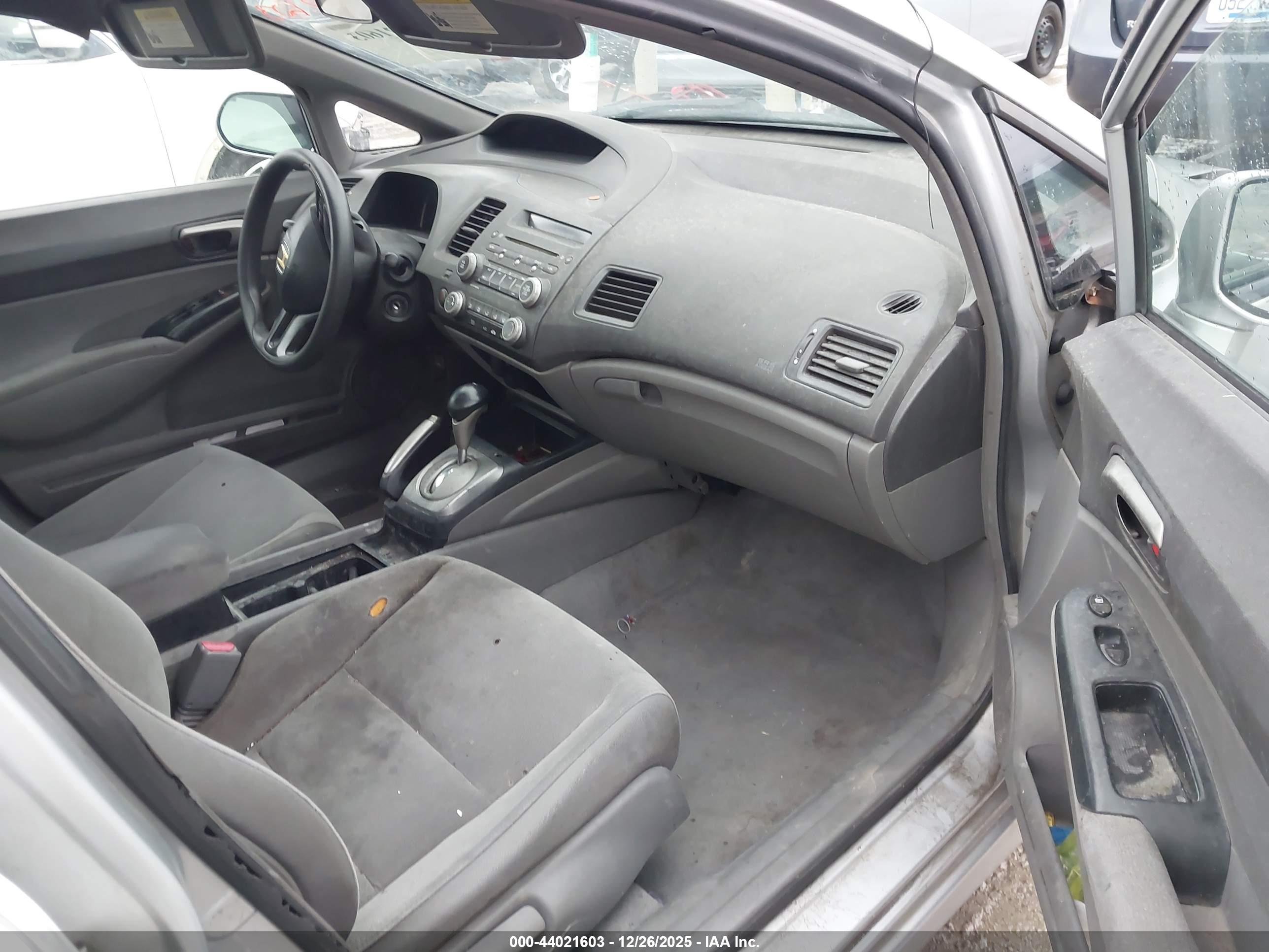 HONDA CIVIC image 5