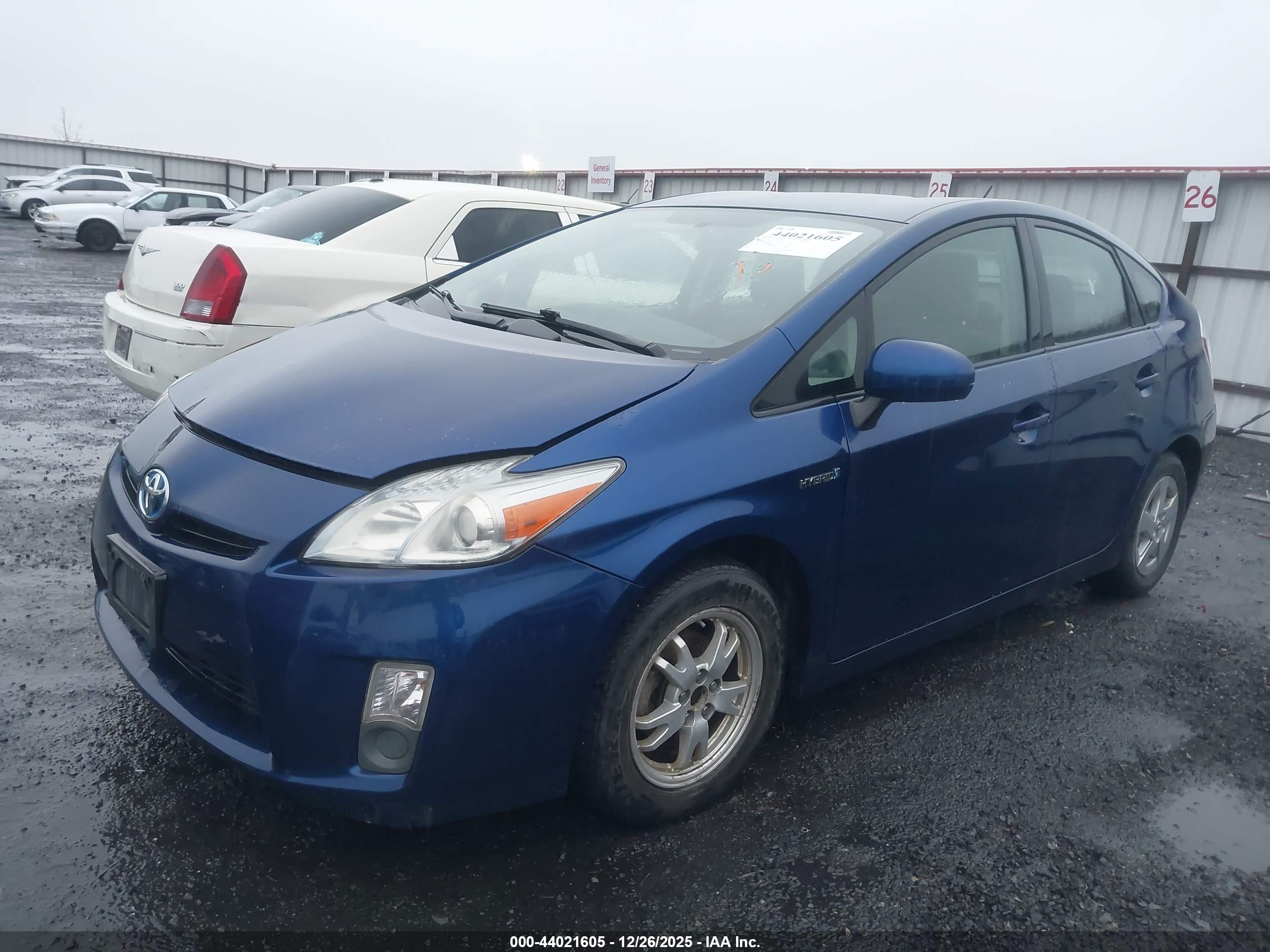 TOYOTA PRIUS image 2