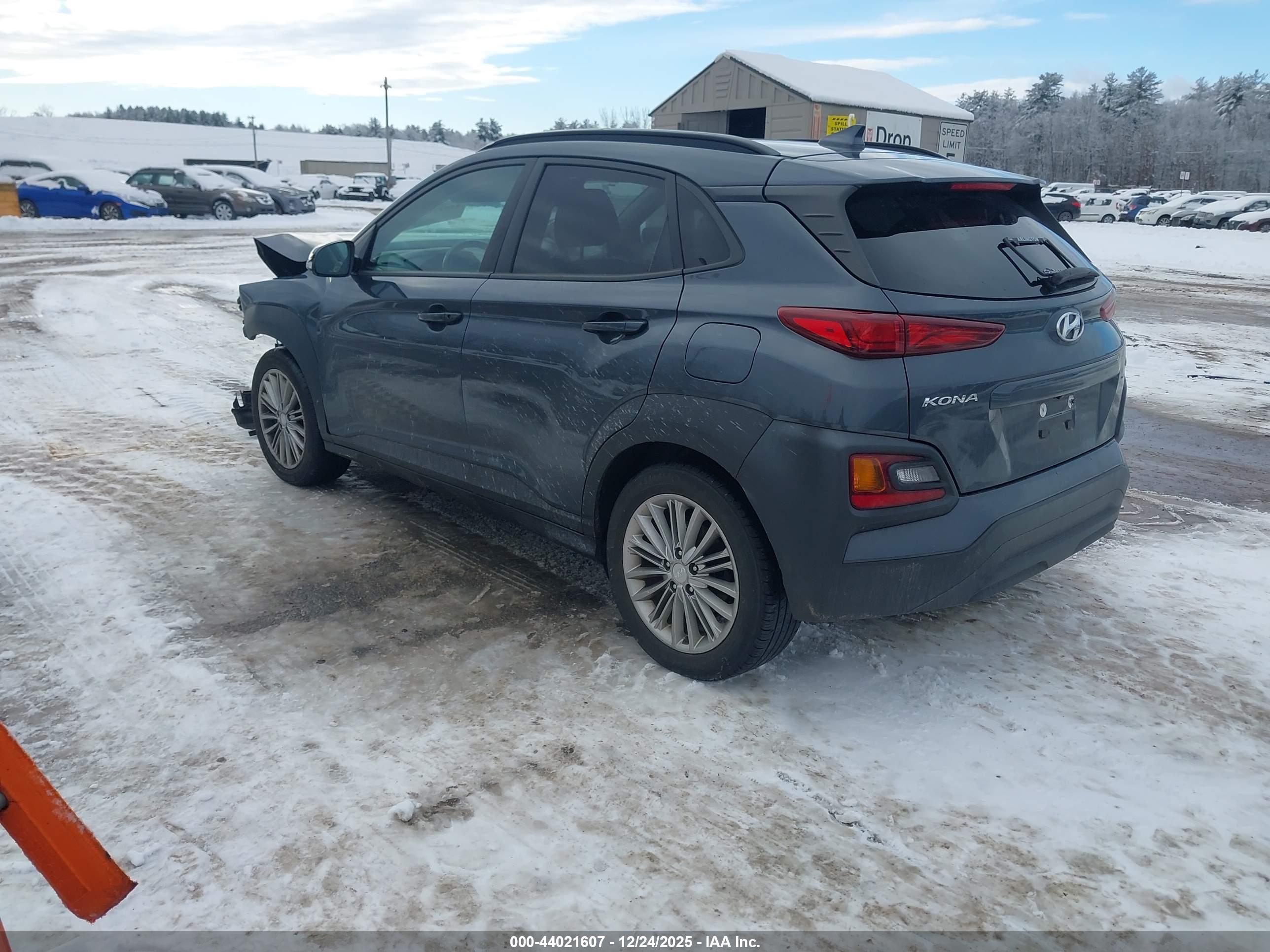 HYUNDAI KONA image 3