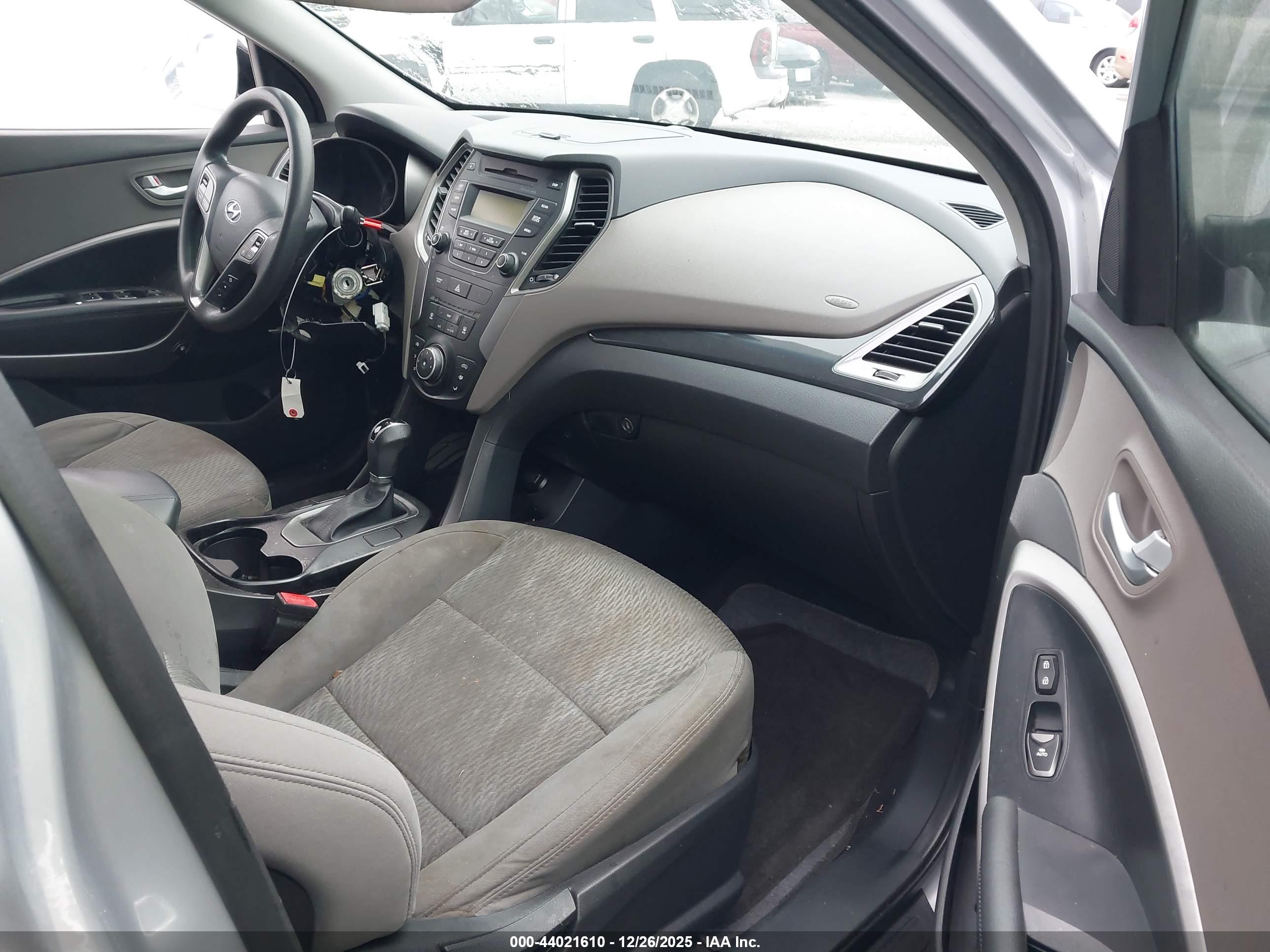 HYUNDAI SANTA image 5