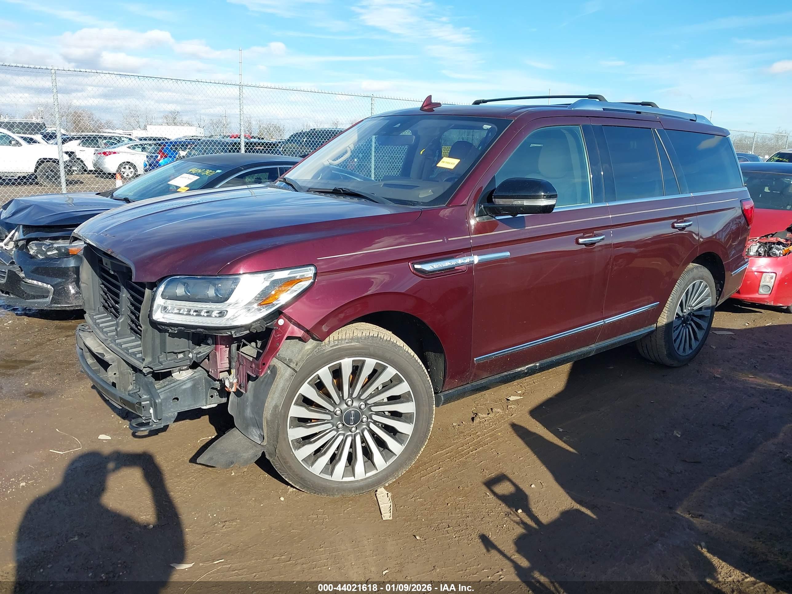 LINCOLN NAVIGATOR image 2