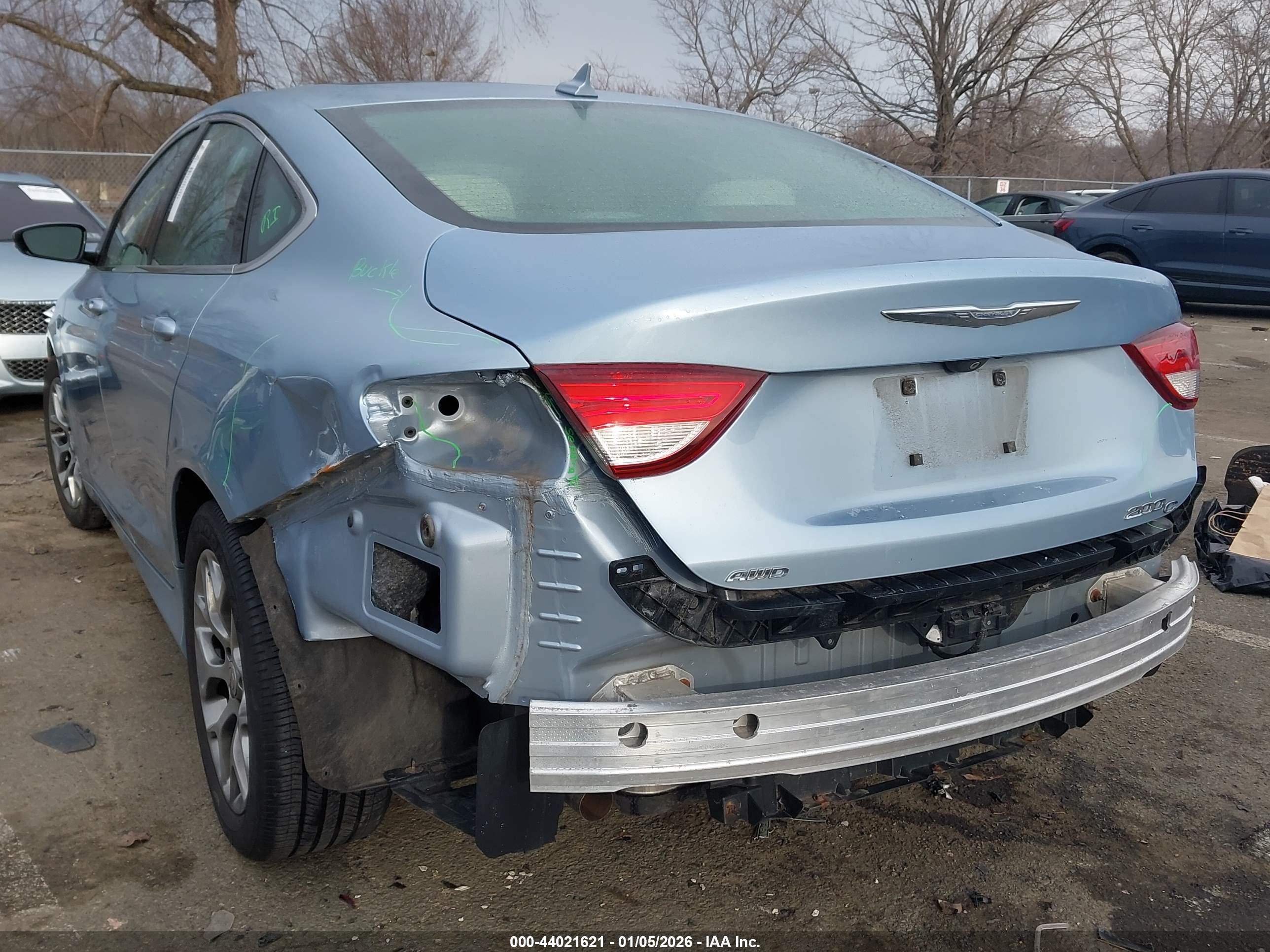 CHRYSLER 200 image 6