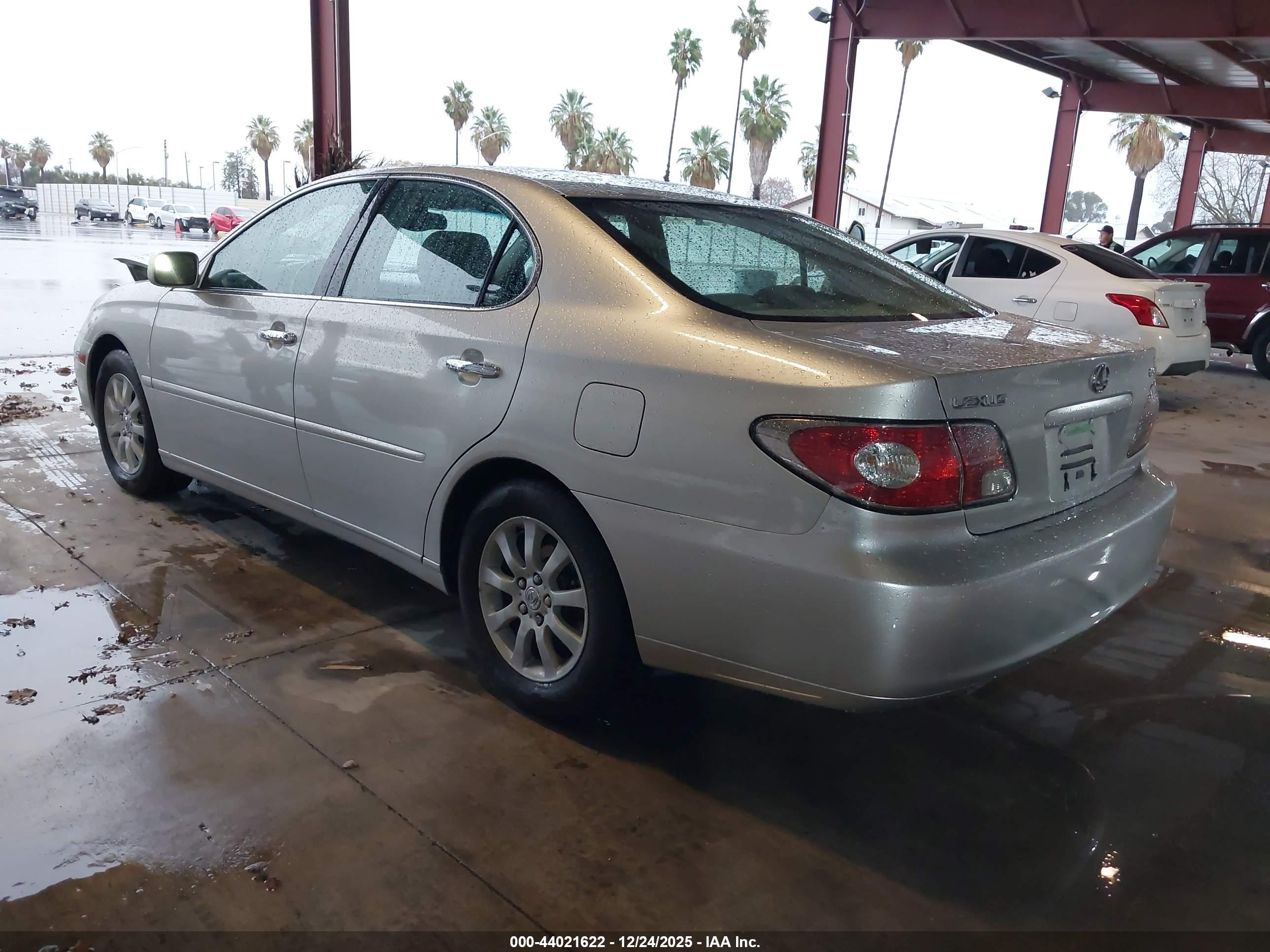 LEXUS ES image 3