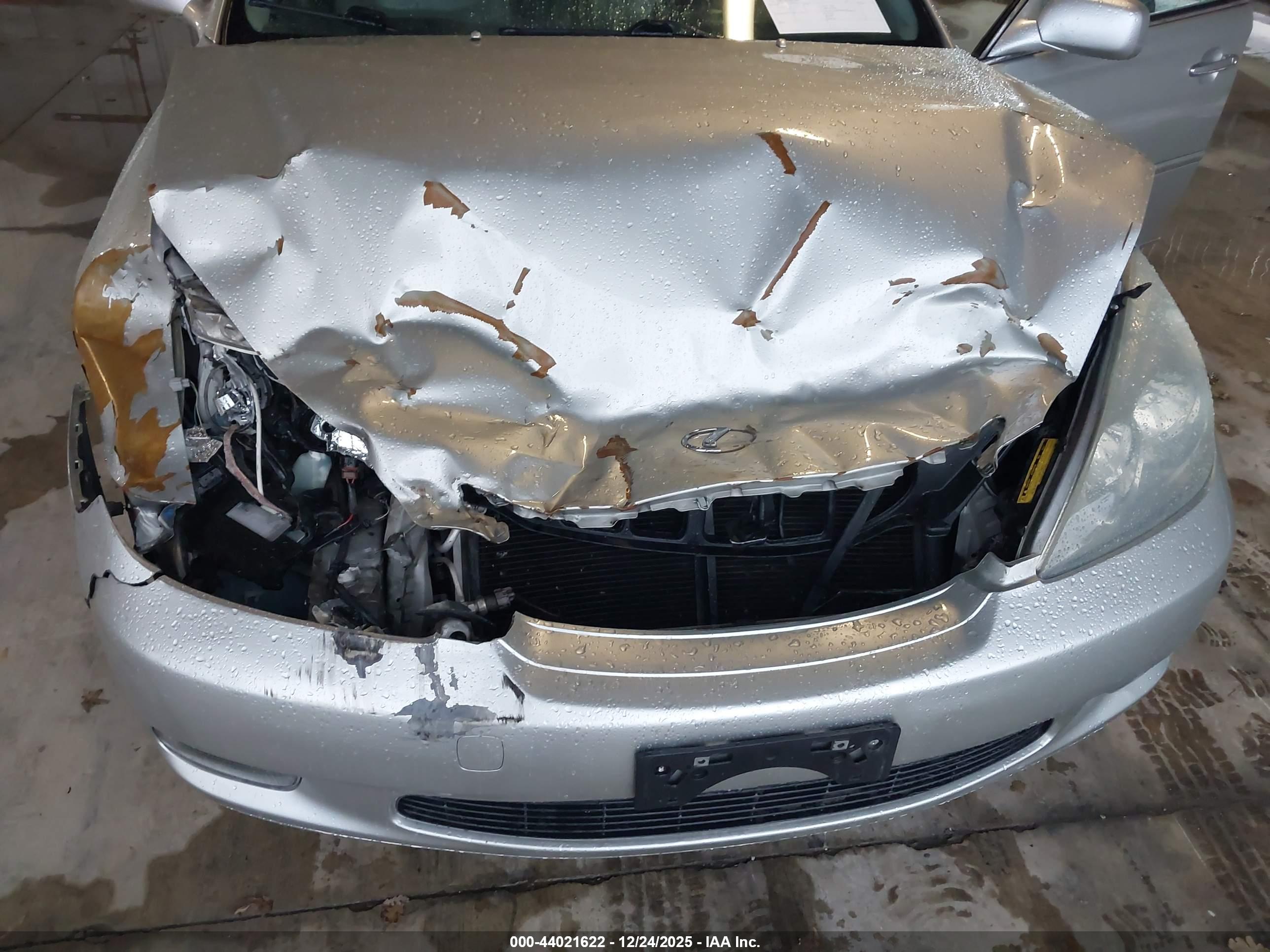 LEXUS ES image 6