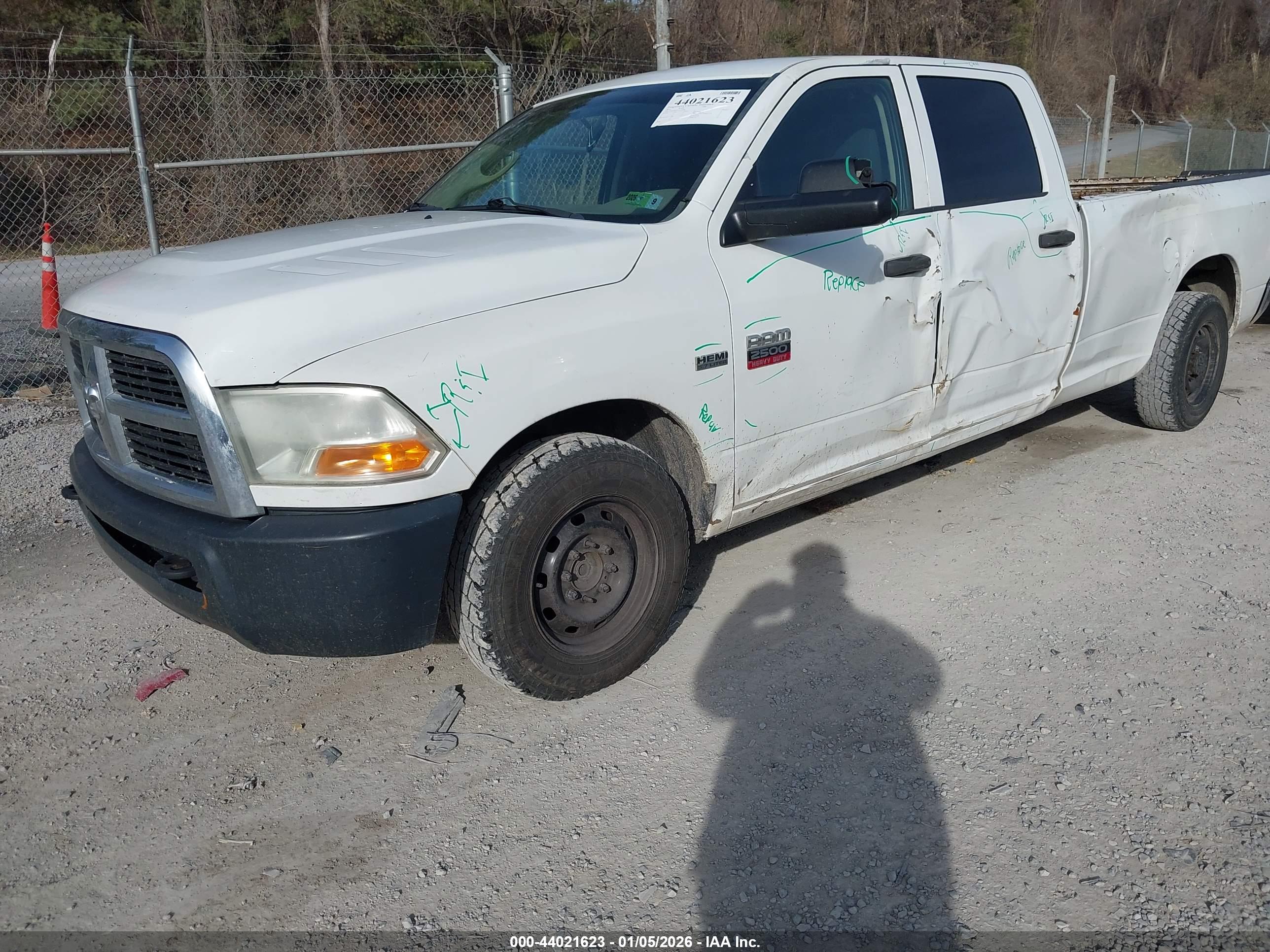 RAM 2500 image 2
