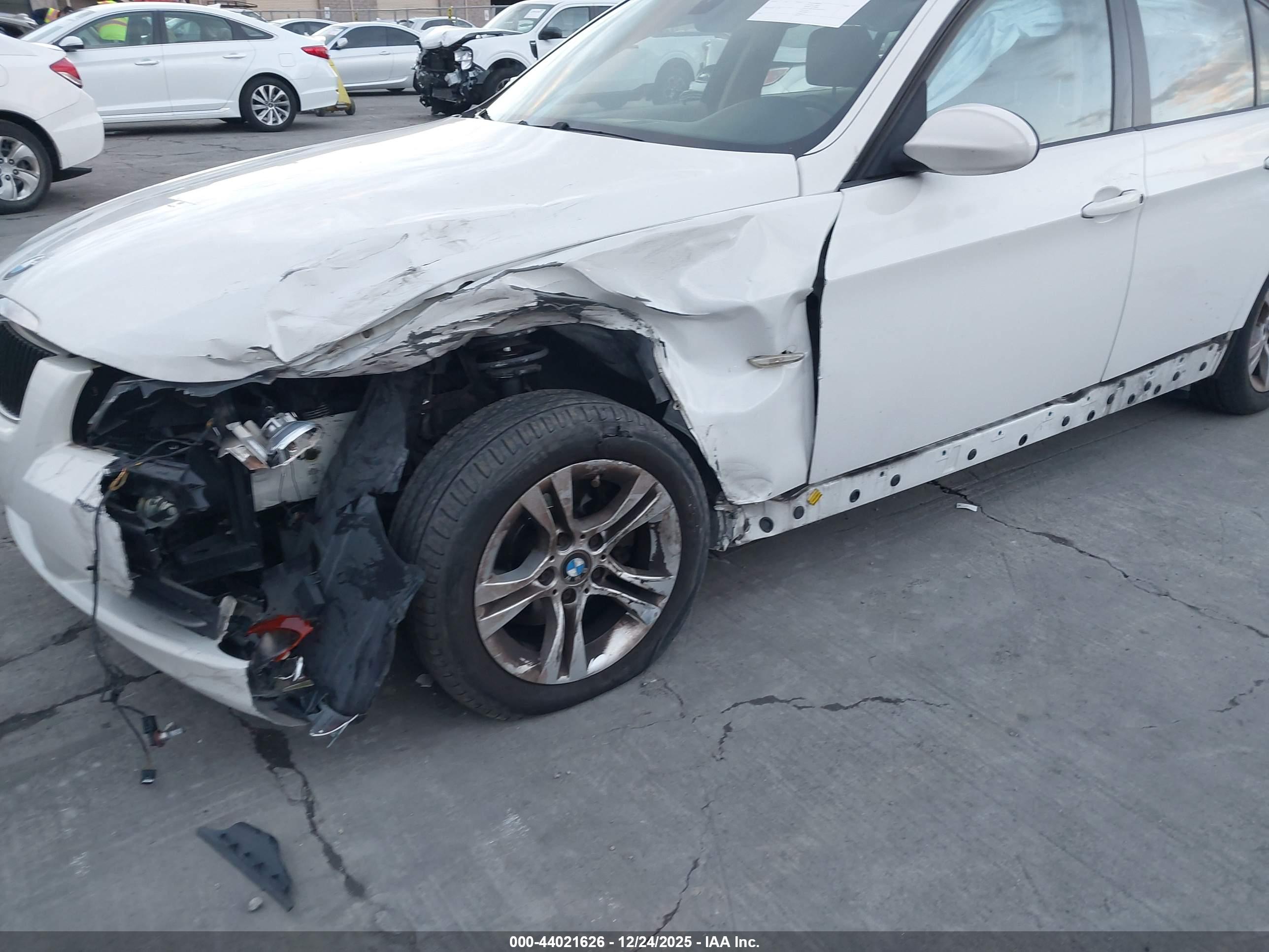 BMW 328I image 6