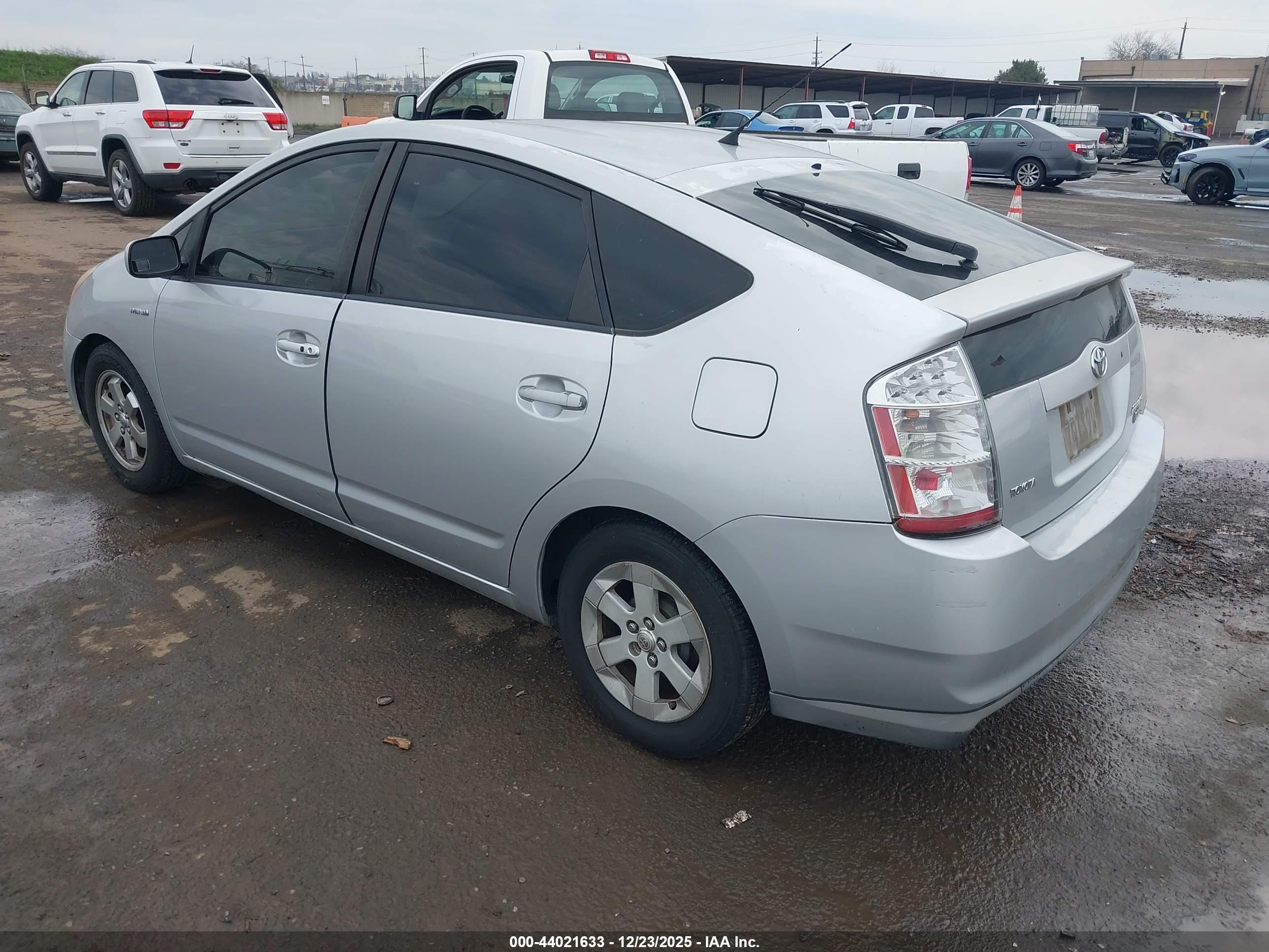 TOYOTA PRIUS image 3
