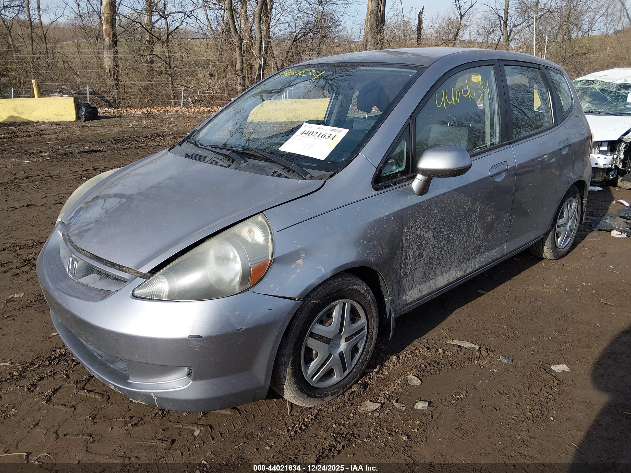 HONDA FIT image 2