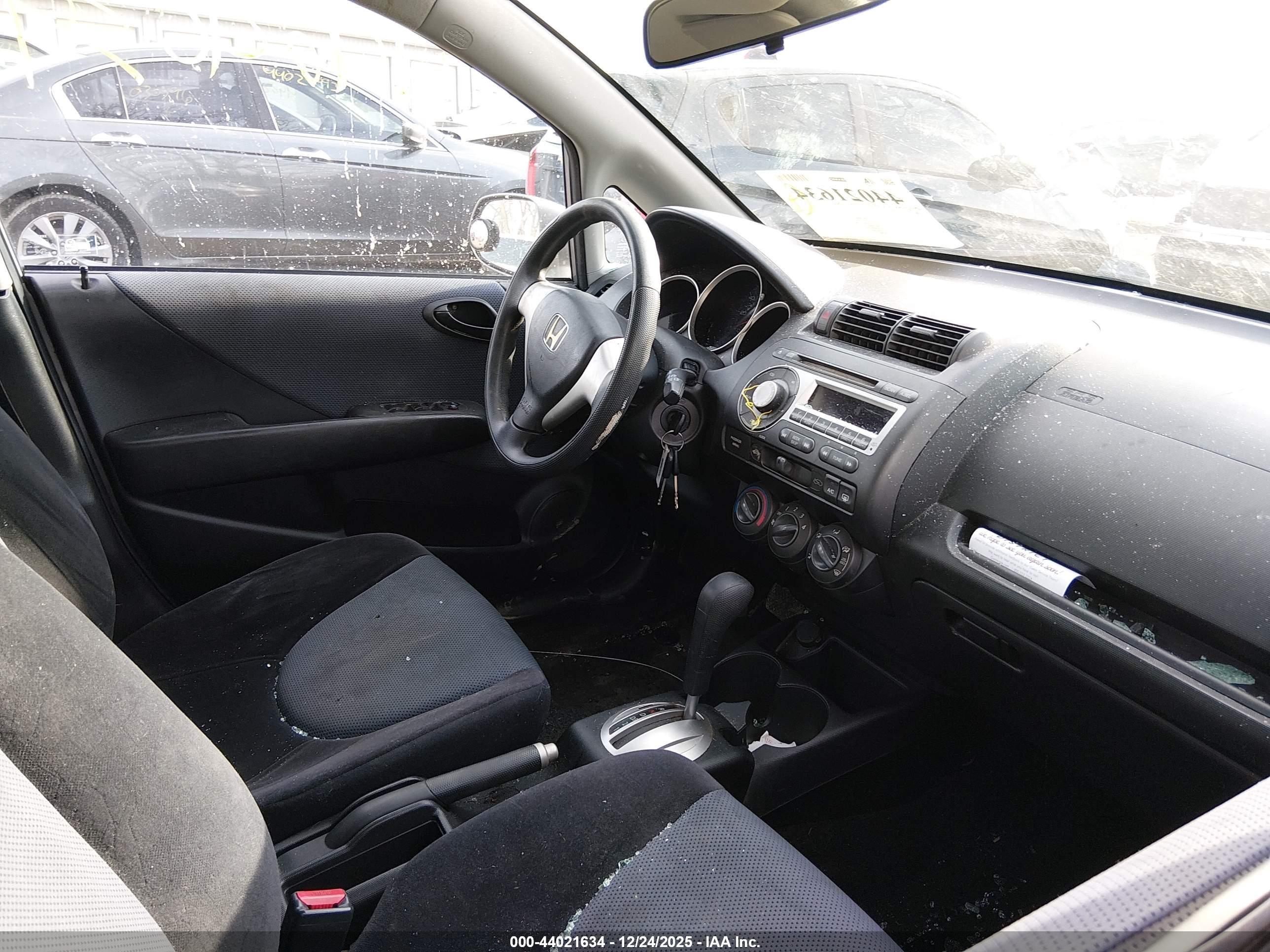 HONDA FIT image 5