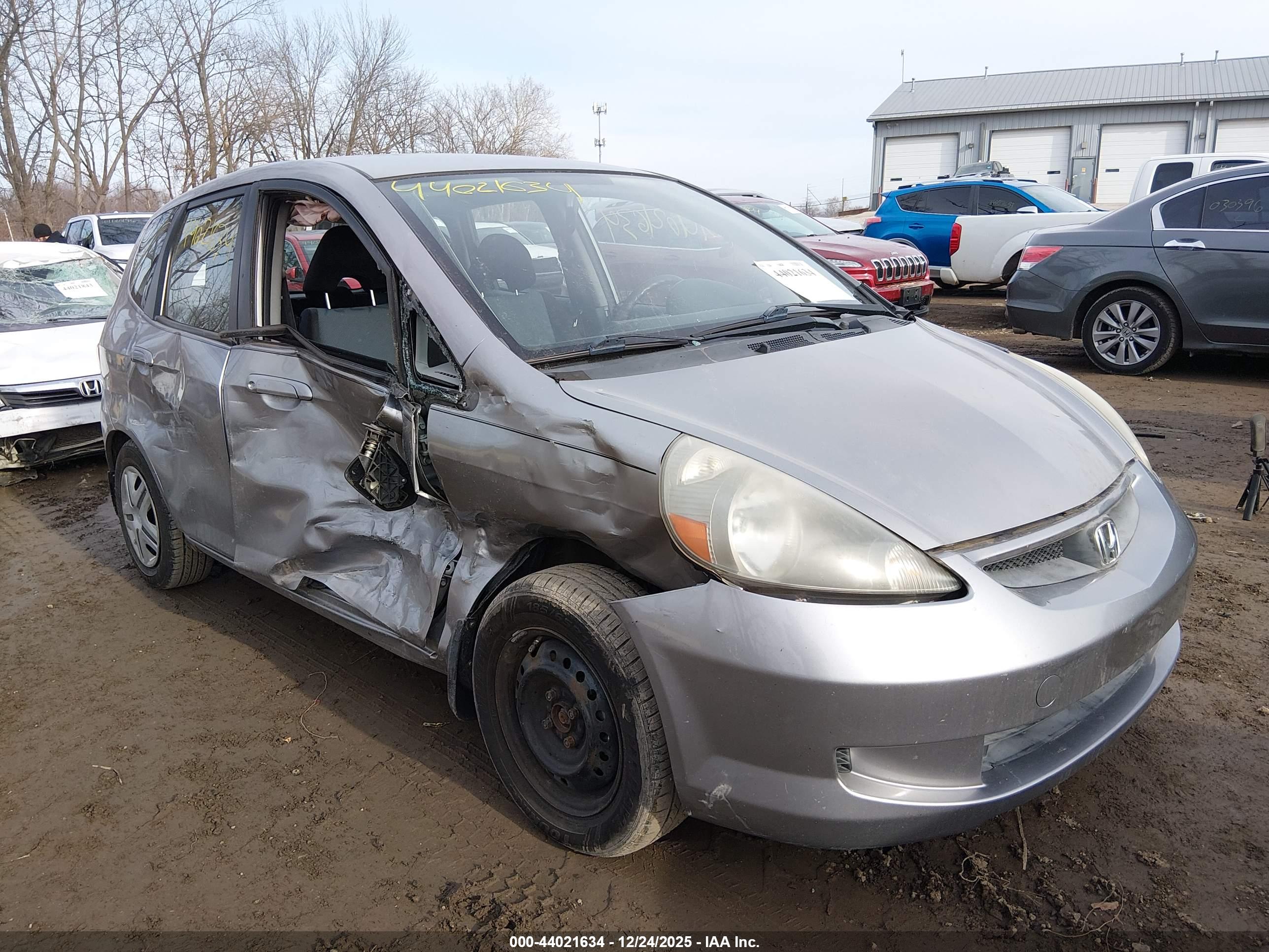 HONDA FIT image 6