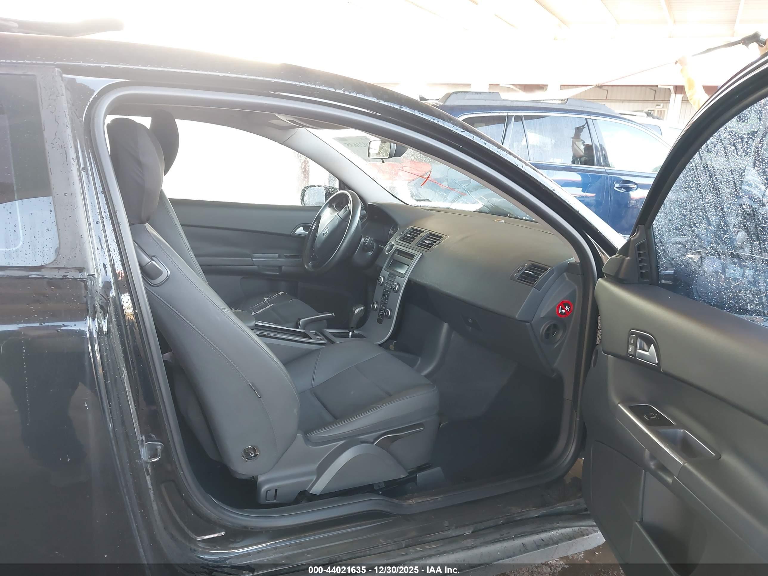 VOLVO C30 image 5