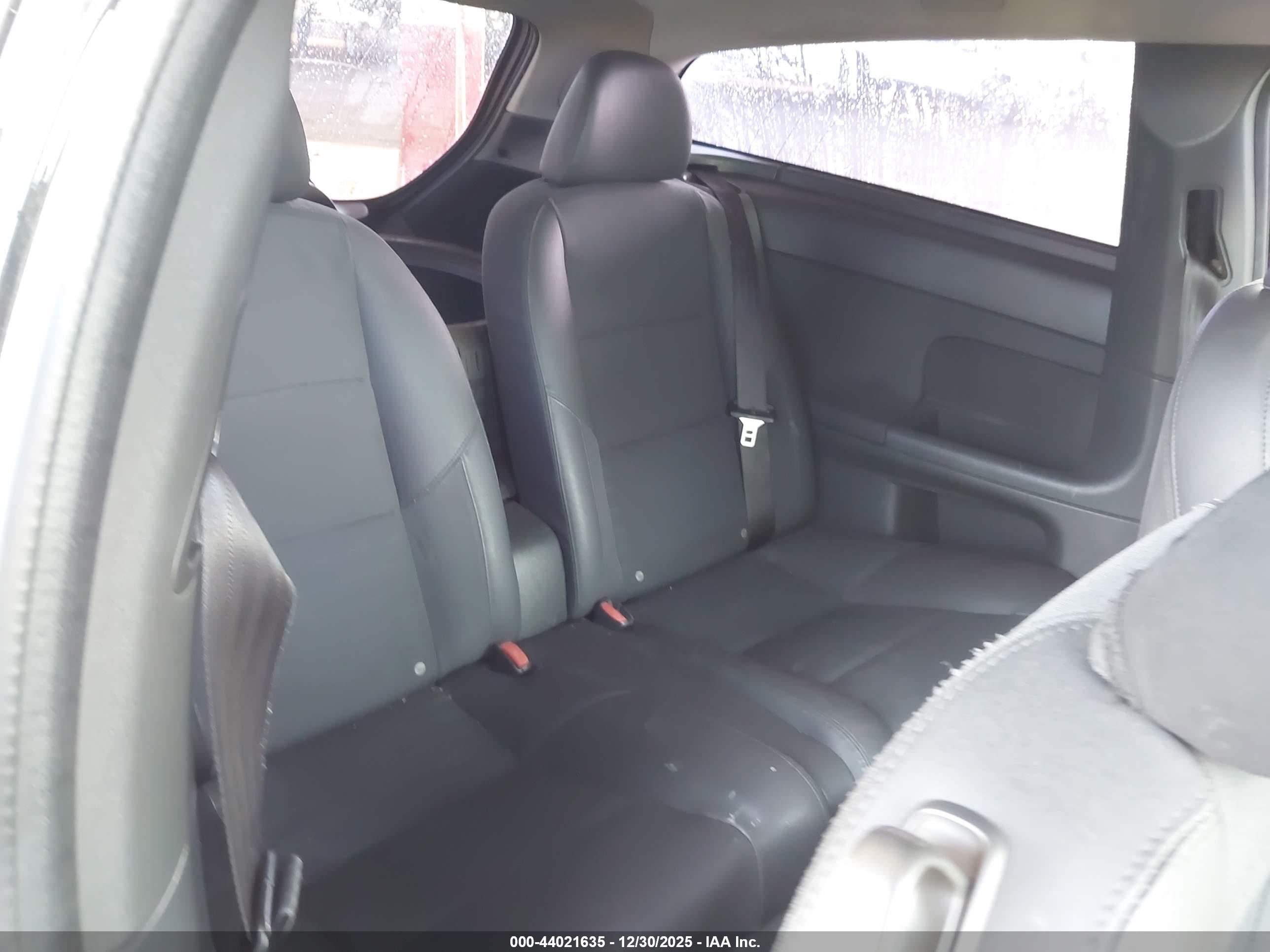 VOLVO C30 image 8