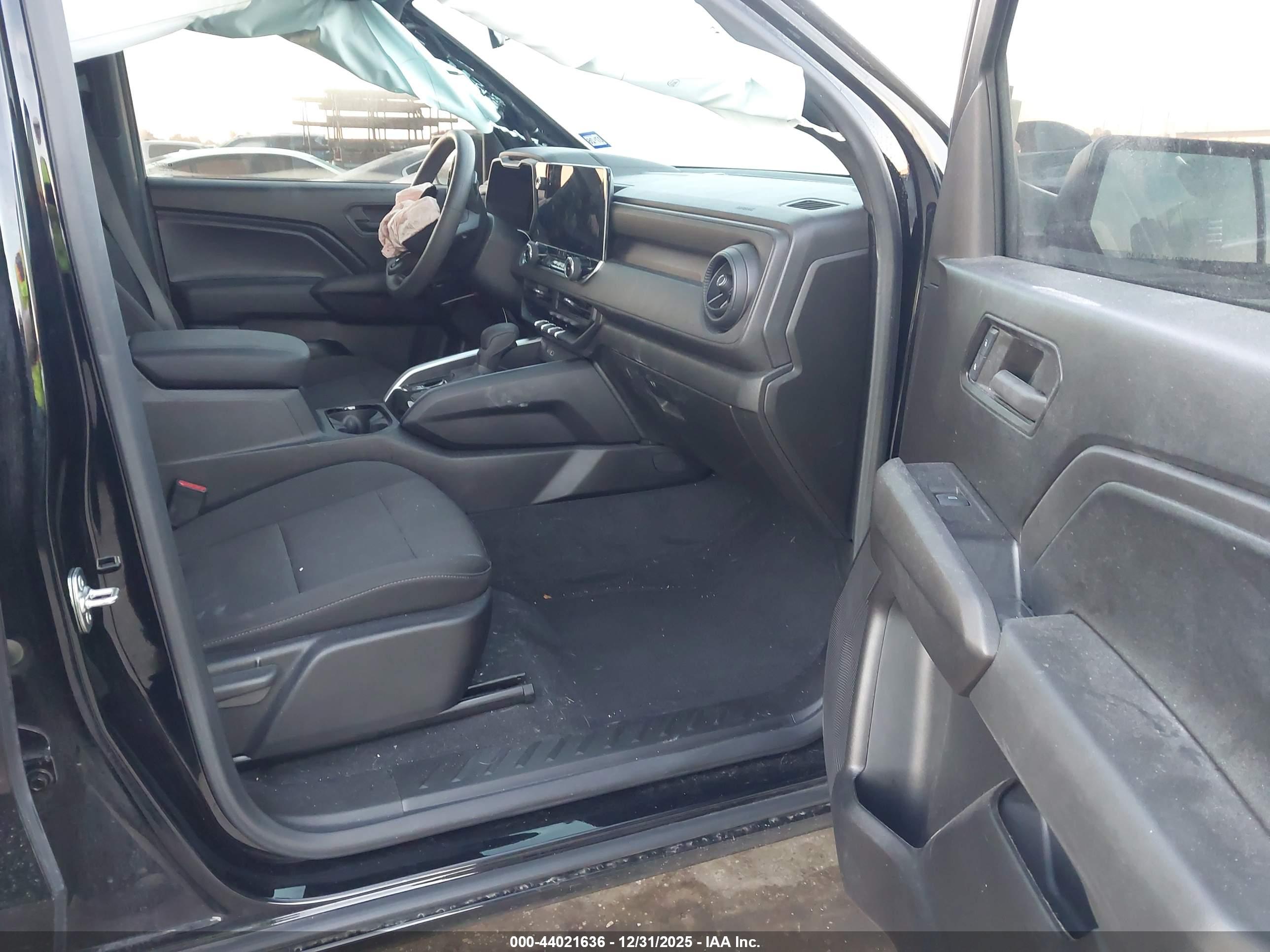 CHEVROLET COLORADO image 5
