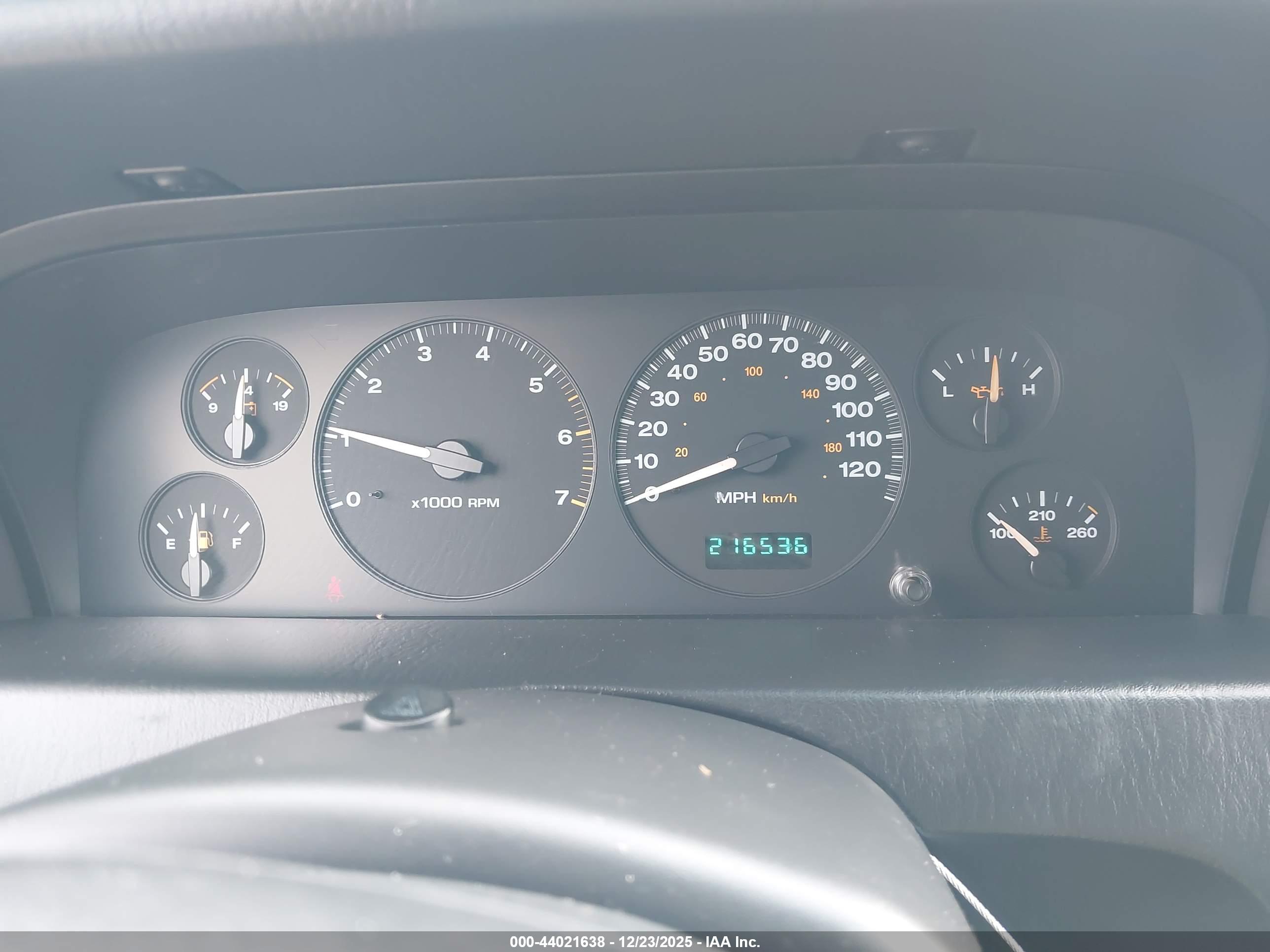 JEEP GRAND image 7